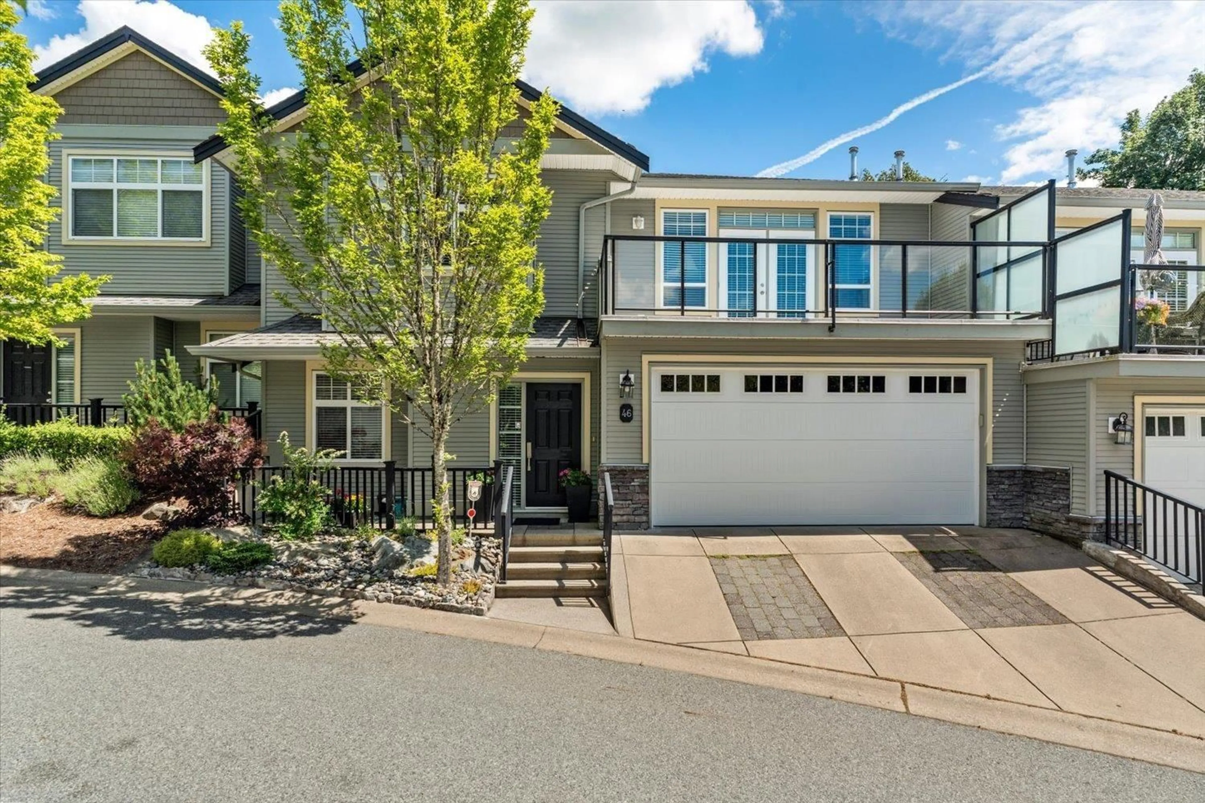 Home with vinyl exterior material, street for 46 - 36260 MCKEE ROAD, Abbotsford British Columbia V3G0A9
