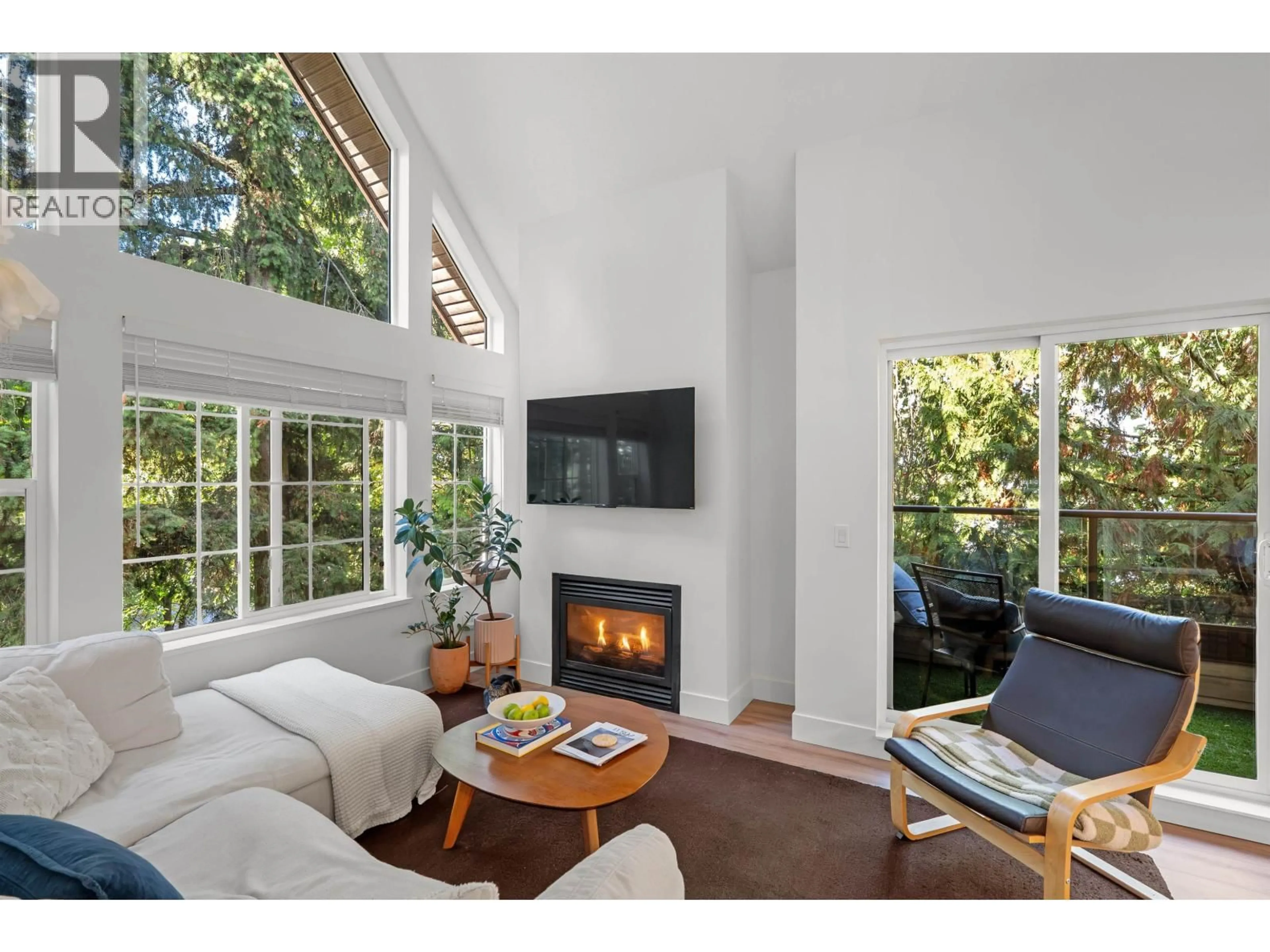 Living room with furniture, unknown for 309 - 4745 54A STREET, Delta British Columbia V4K2Z9