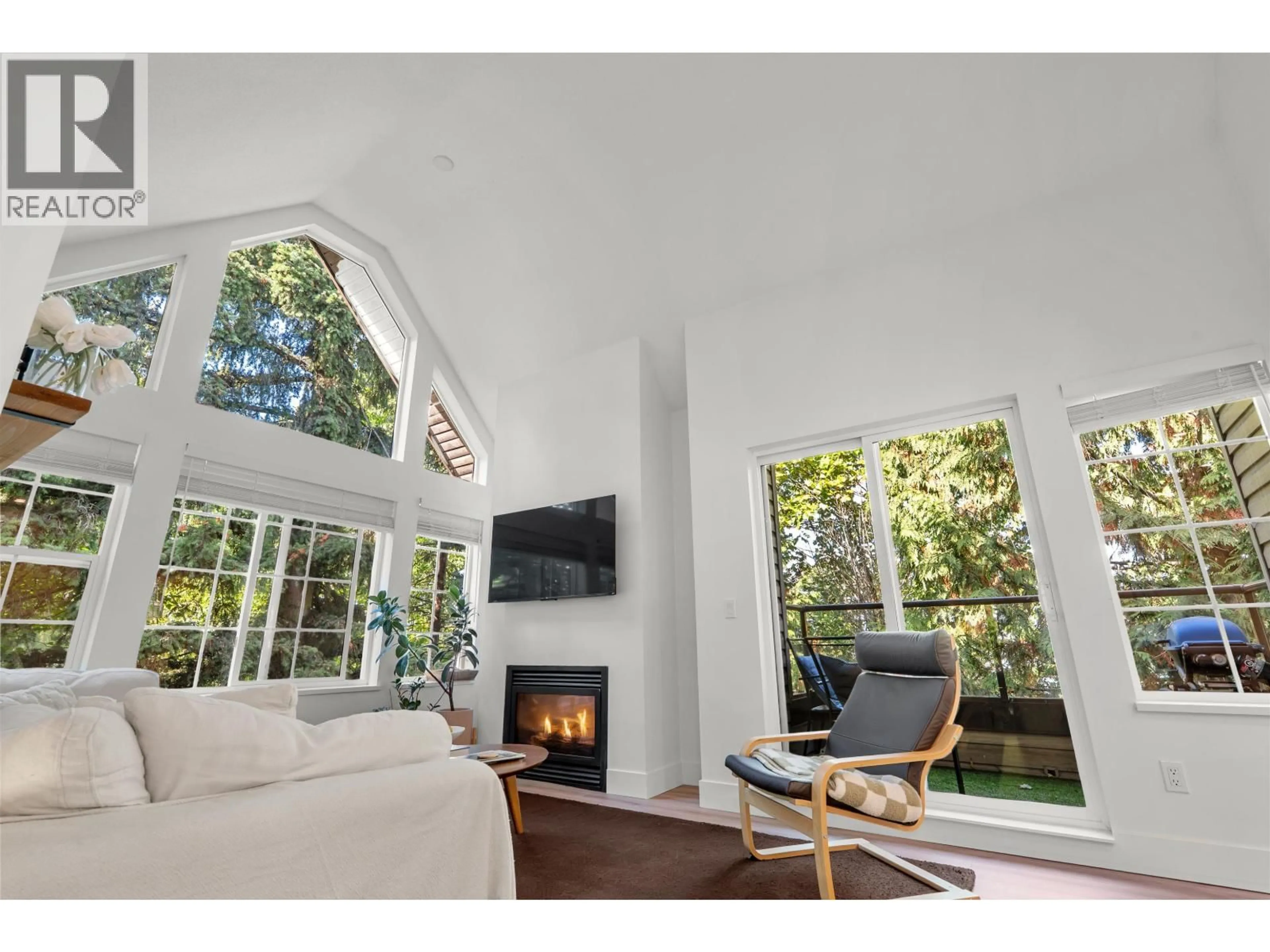 Living room with furniture, unknown for 309 - 4745 54A STREET, Delta British Columbia V4K2Z9
