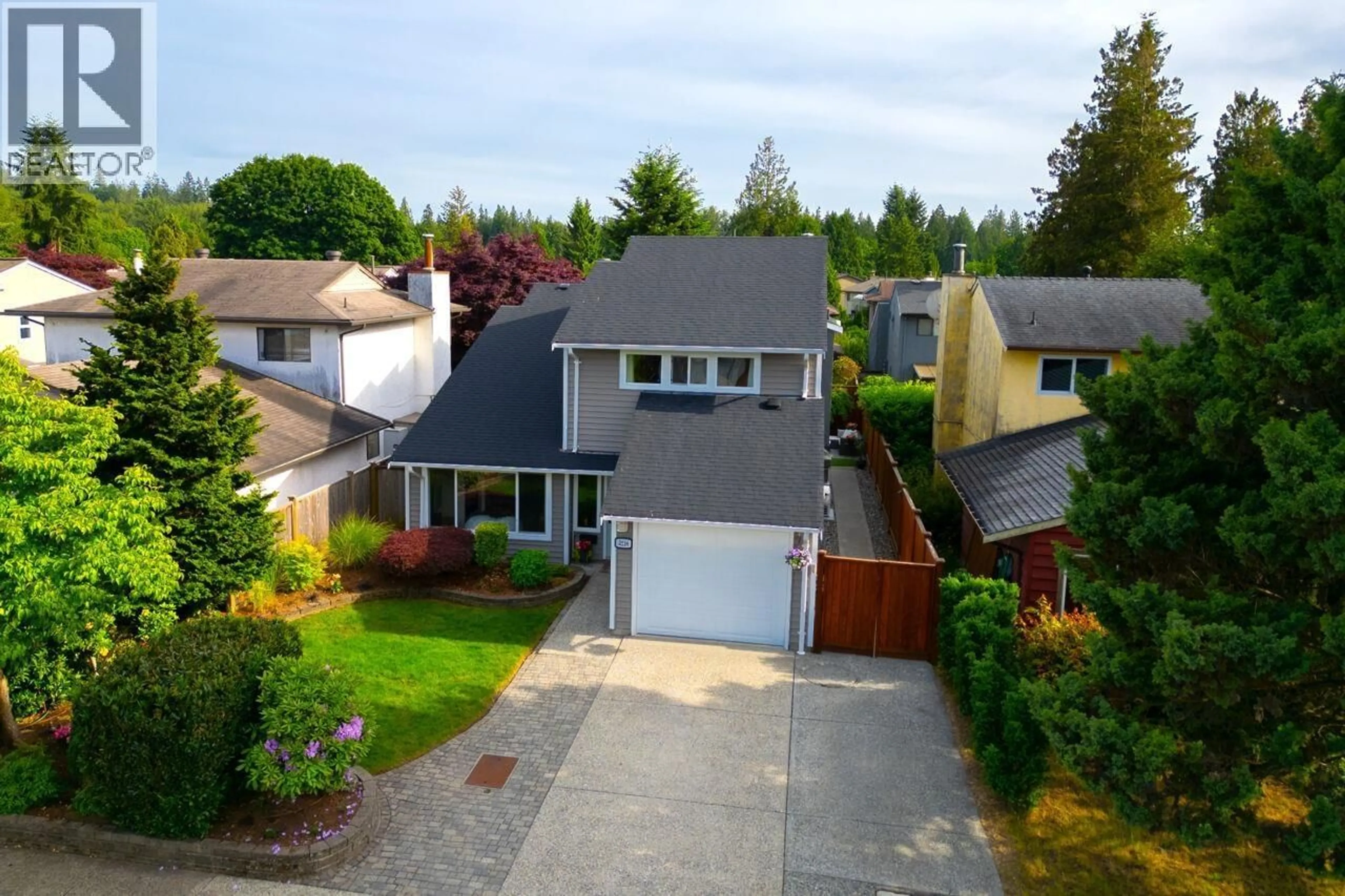 A pic from outside/outdoor area/front of a property/back of a property/a pic from drone, street for 3216 SAVARY AVENUE, Coquitlam British Columbia V3E1M3