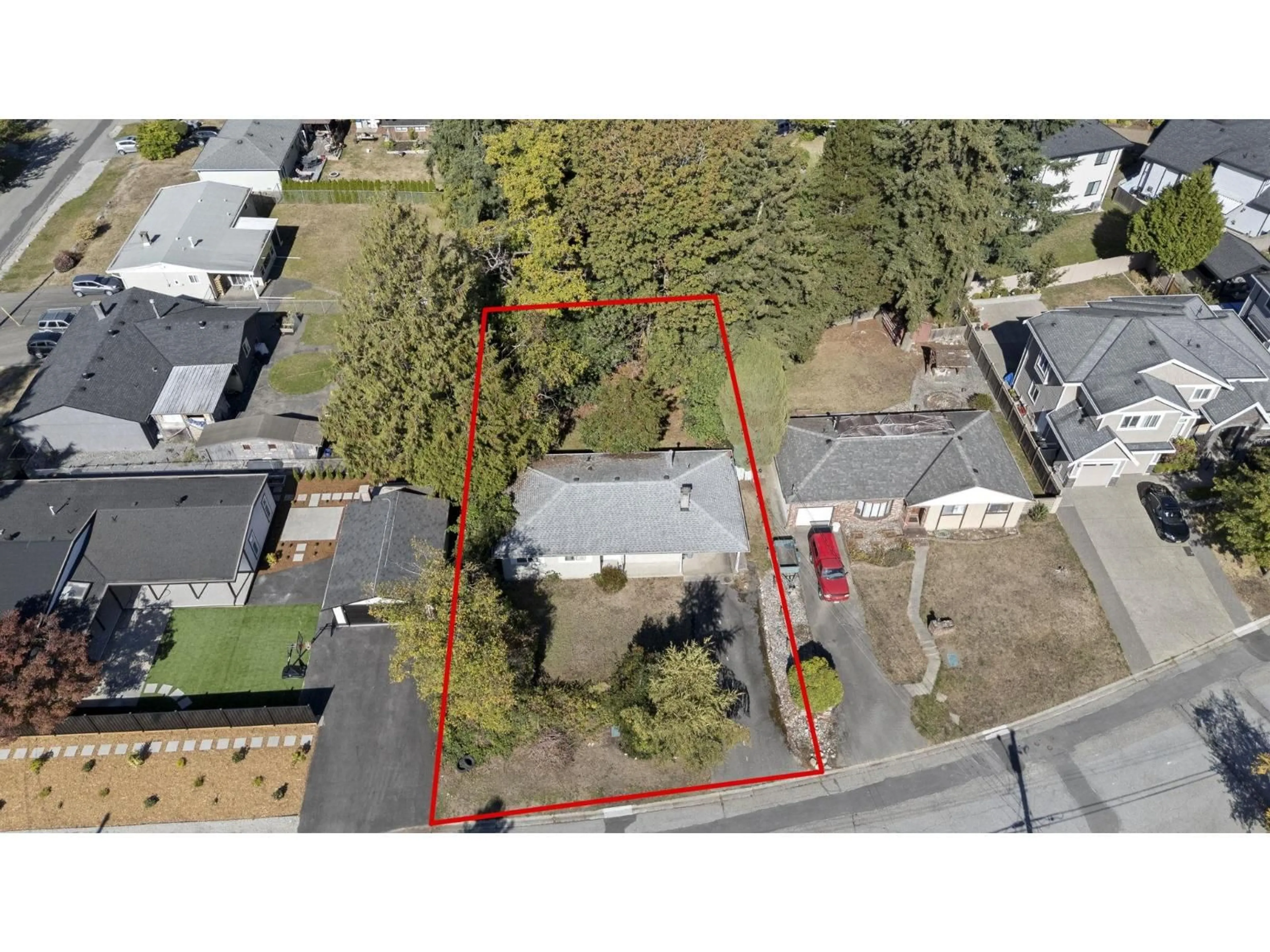 A pic from outside/outdoor area/front of a property/back of a property/a pic from drone, street for 11055 80A AVENUE, Delta British Columbia V4C1Y4