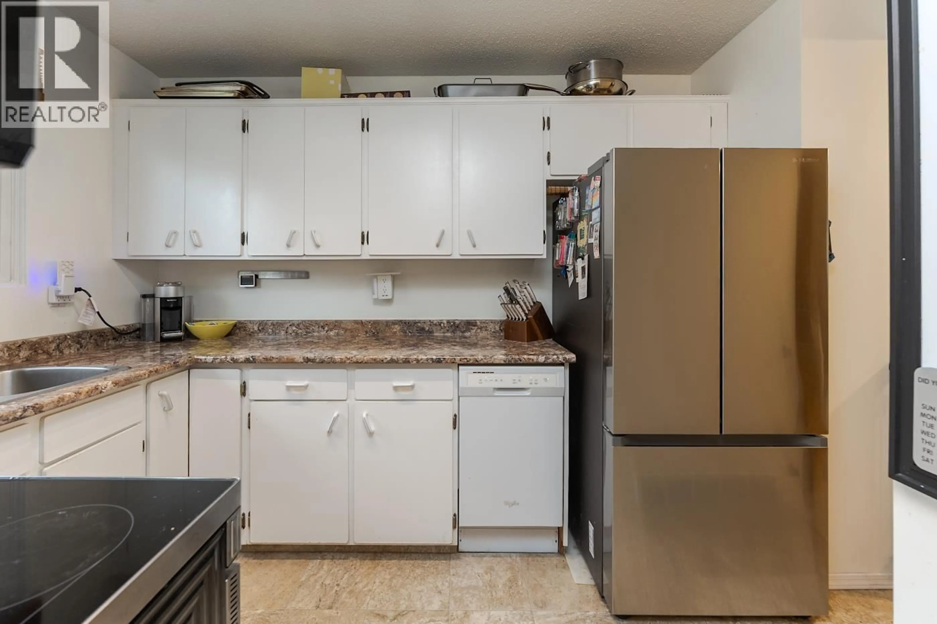 Standard kitchen, unknown for 7843 ROCHESTER CRESCENT, Prince George British Columbia V2N3V7