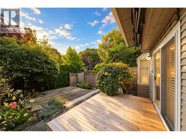 1919 CREELMAN AVENUE, Vancouver 2