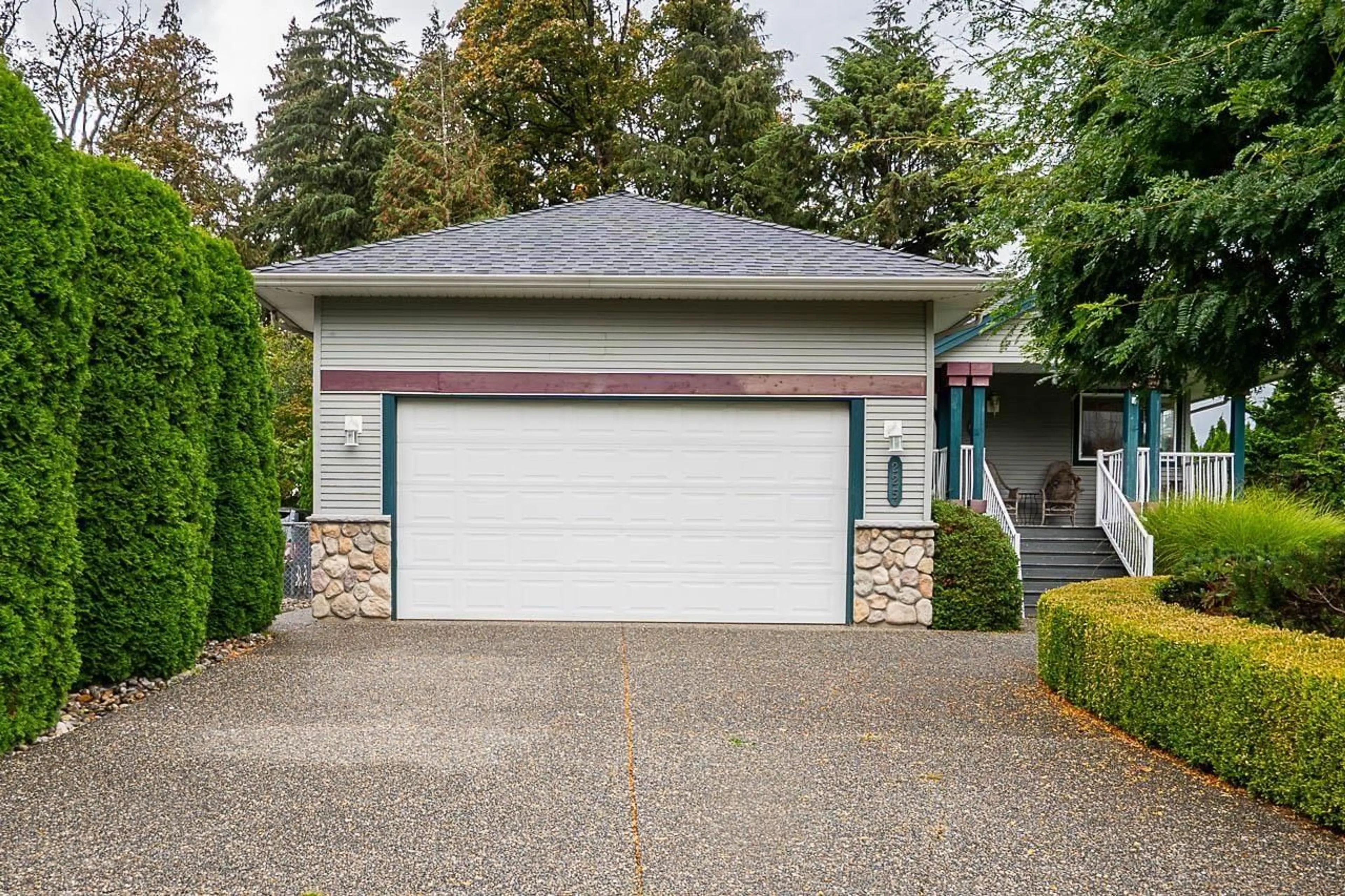Indoor garage for 225 BALSAM AVENUE, Harrison Hot Springs British Columbia V0M1K0