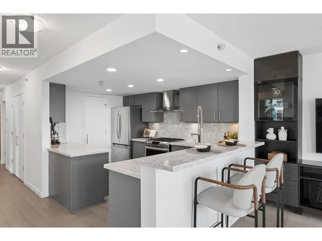 506 - 120 MILROSS AVENUE, Vancouver 3