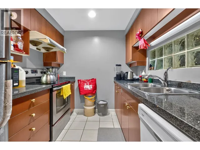 TH108 - 1288 MARINASIDE CRESCENT, Vancouver 3