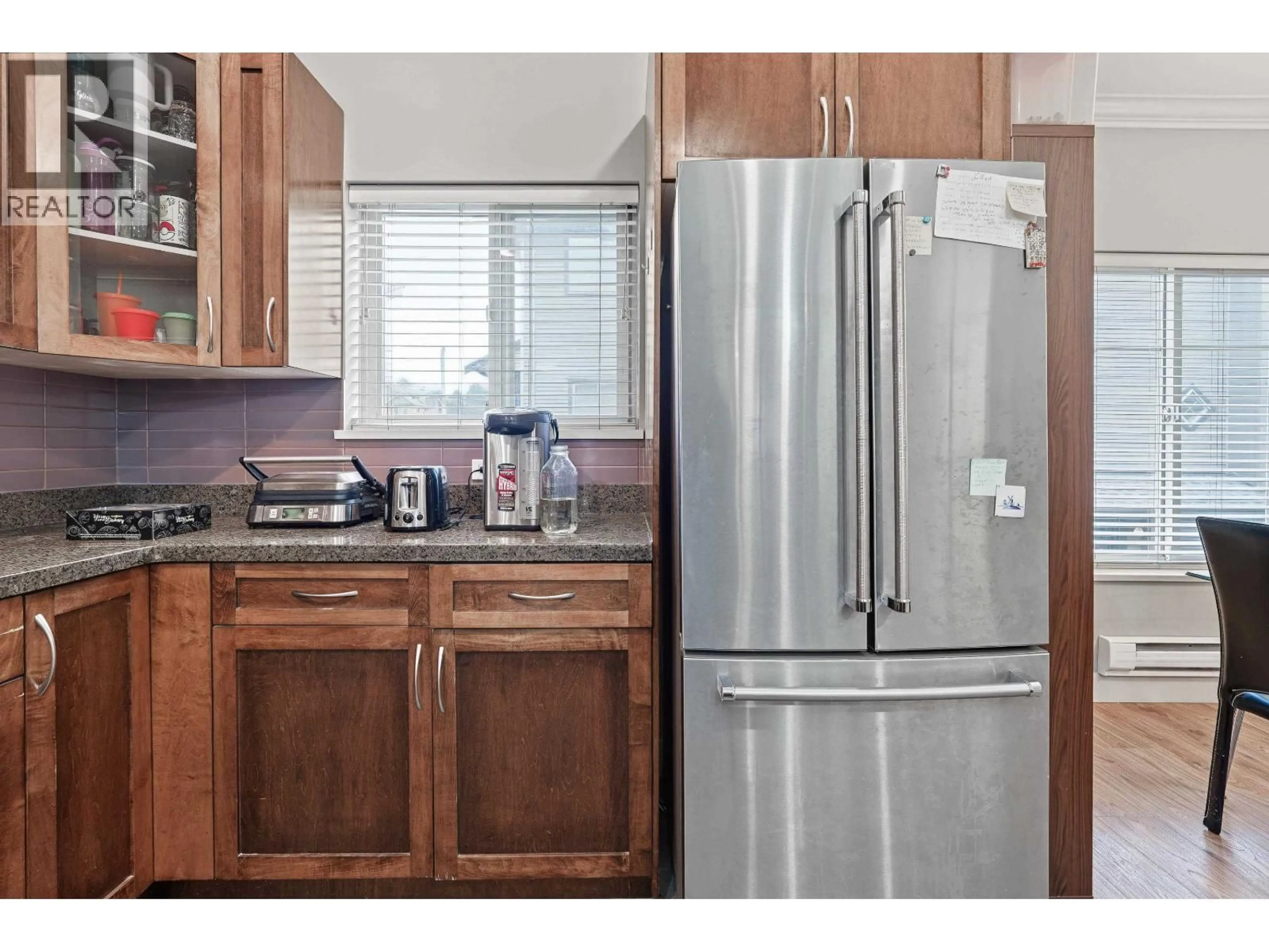 Standard kitchen, wood/laminate floor for 5 - 3139 SMITH AVENUE, Burnaby British Columbia V5G2S8