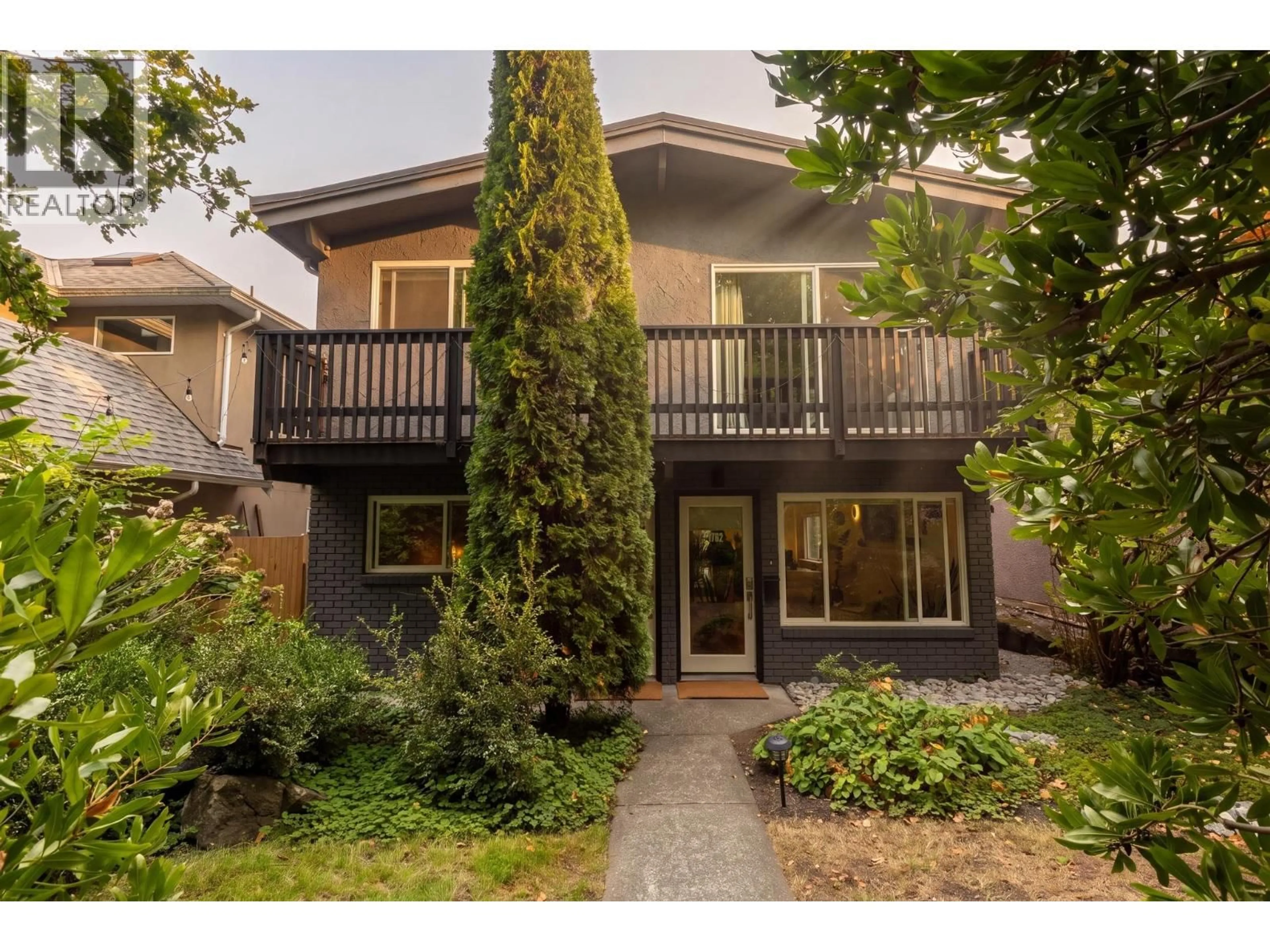 Unknown for 1762 15TH AVENUE, Vancouver British Columbia V5N2G3