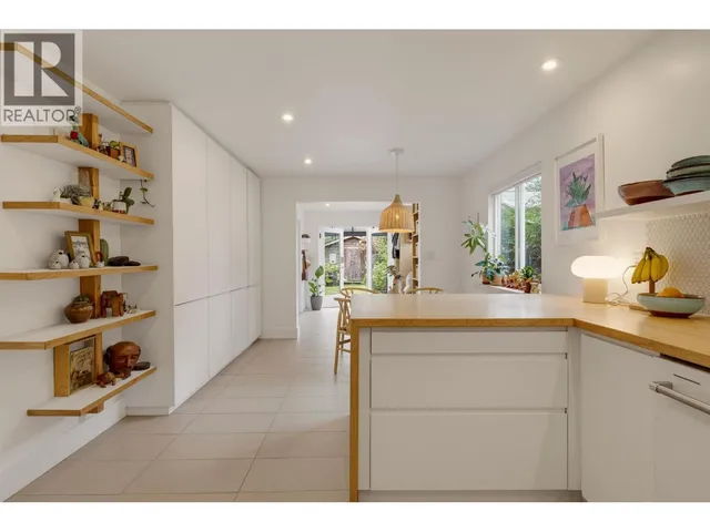 1762 15TH AVENUE, Vancouver 3
