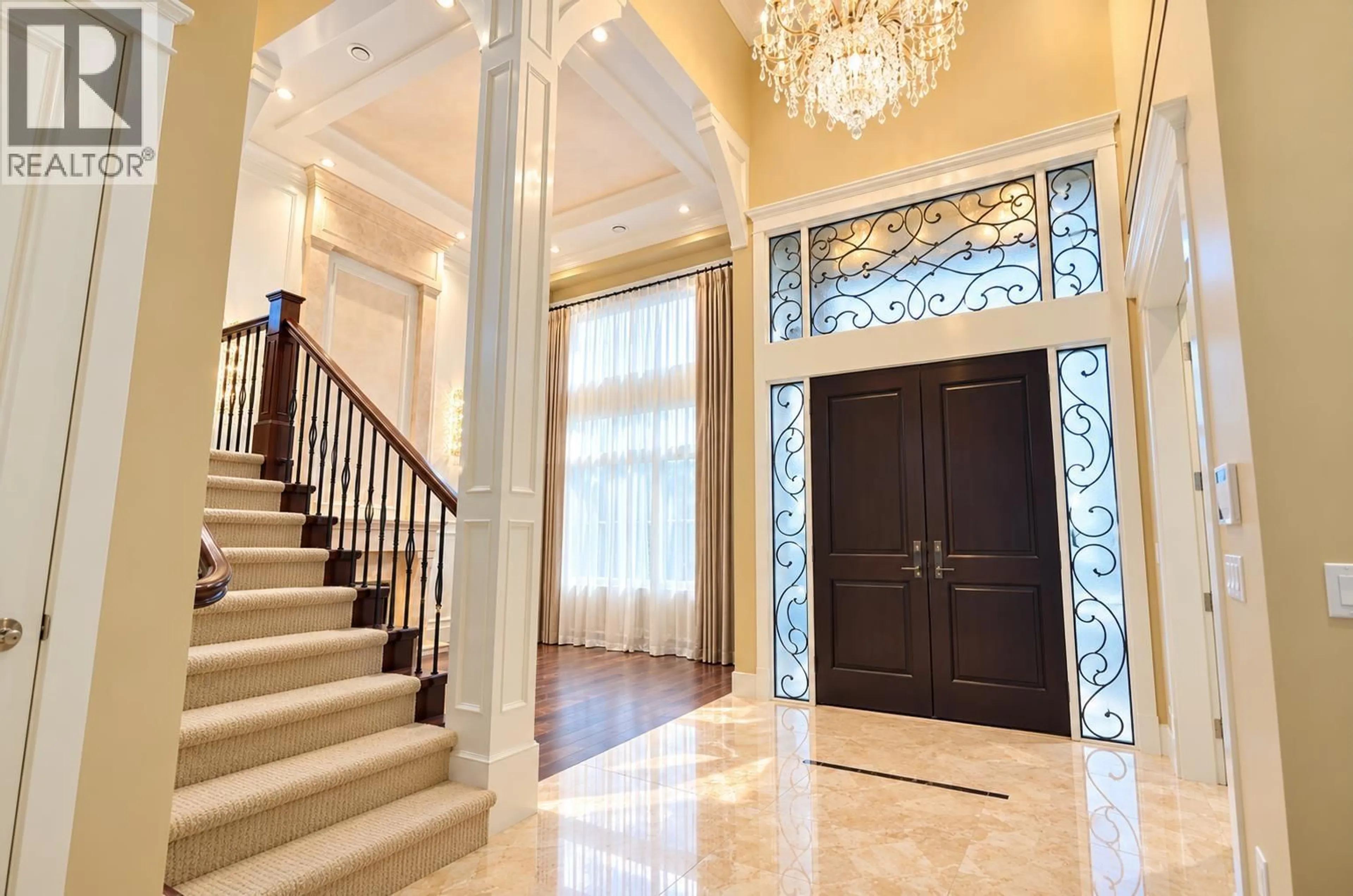 Indoor foyer for 8791 GAY ROAD, Richmond British Columbia V6Y2H8
