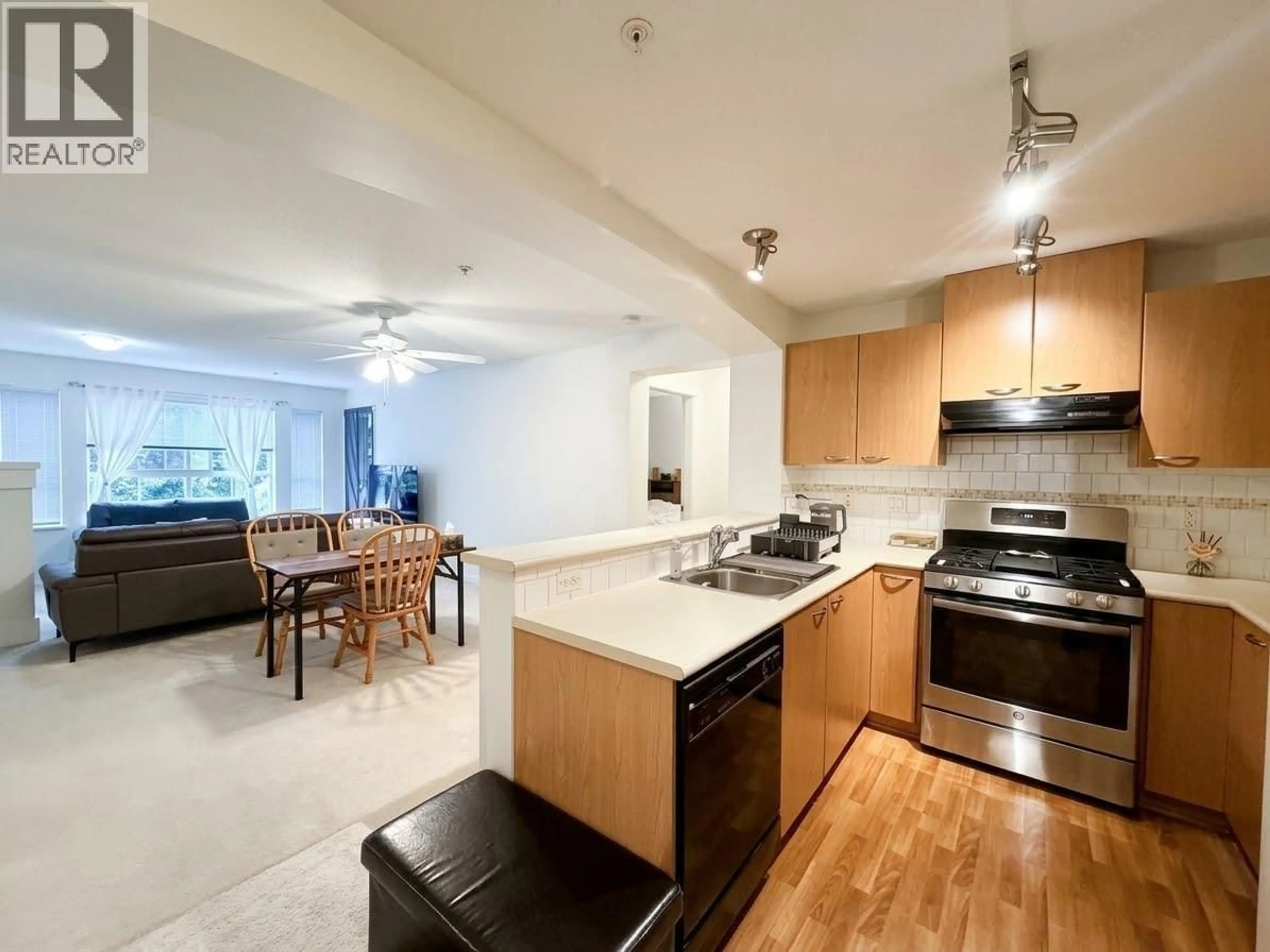 Open concept kitchen, unknown for 212 - 2958 SILVER SPRINGS BOULEVARD, Coquitlam British Columbia V3E3R9