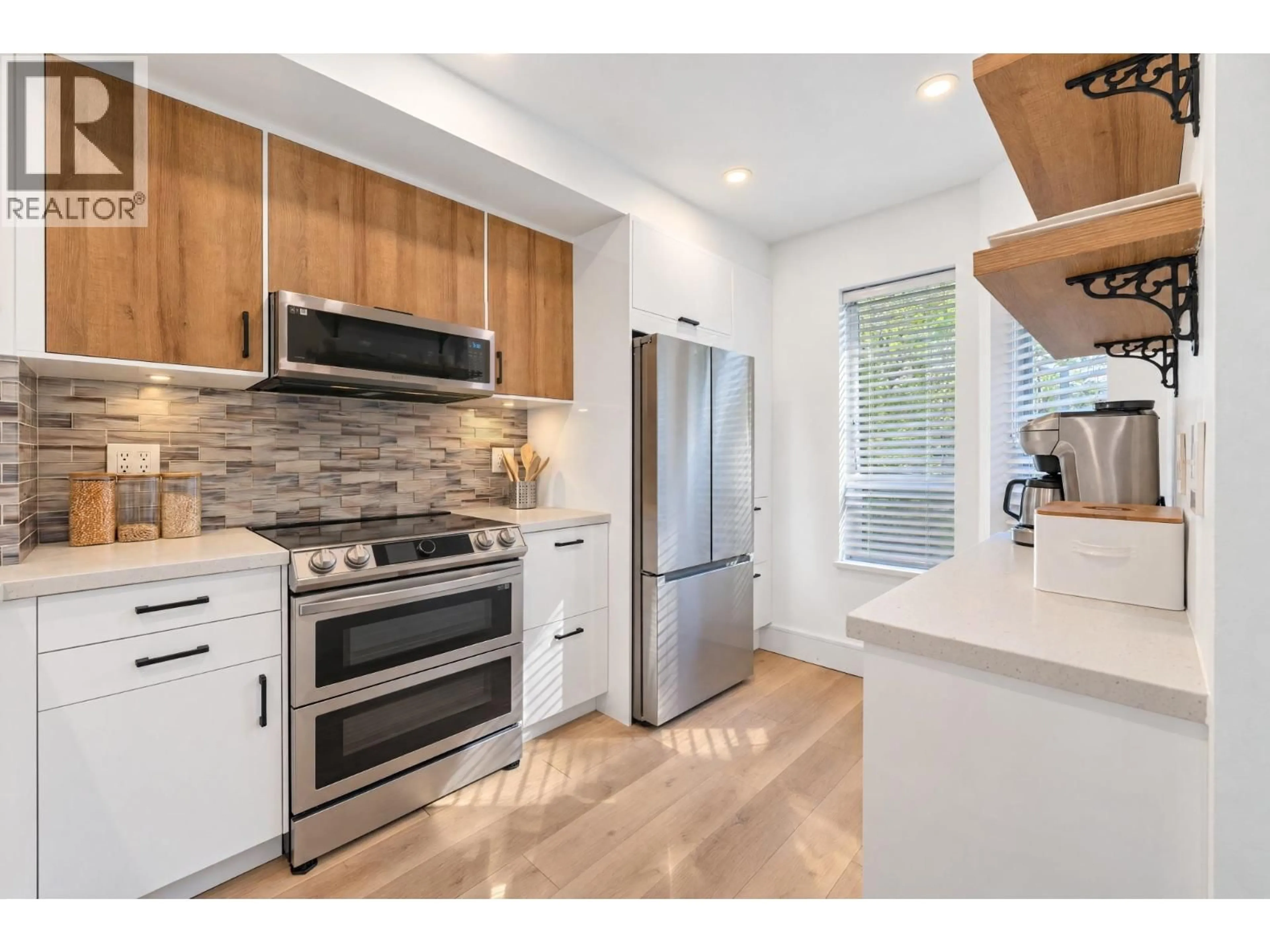 Open concept kitchen, unknown for 29 - 4311 SOPHIA STREET, Vancouver British Columbia V5V3V6