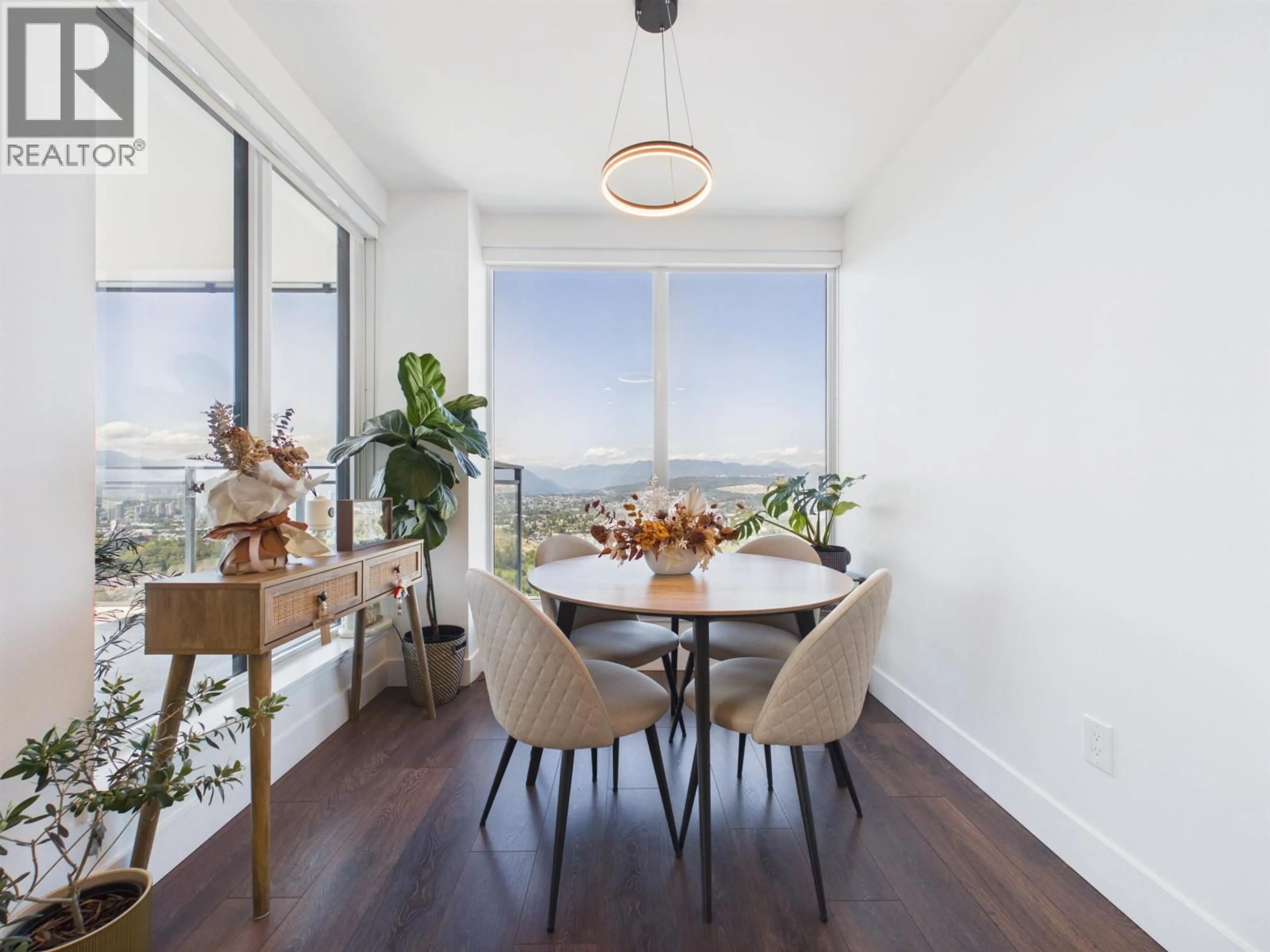 Dining room, wood/laminate floor for 3408 - 4711 HAZEL STREET, Burnaby British Columbia V5H0J9