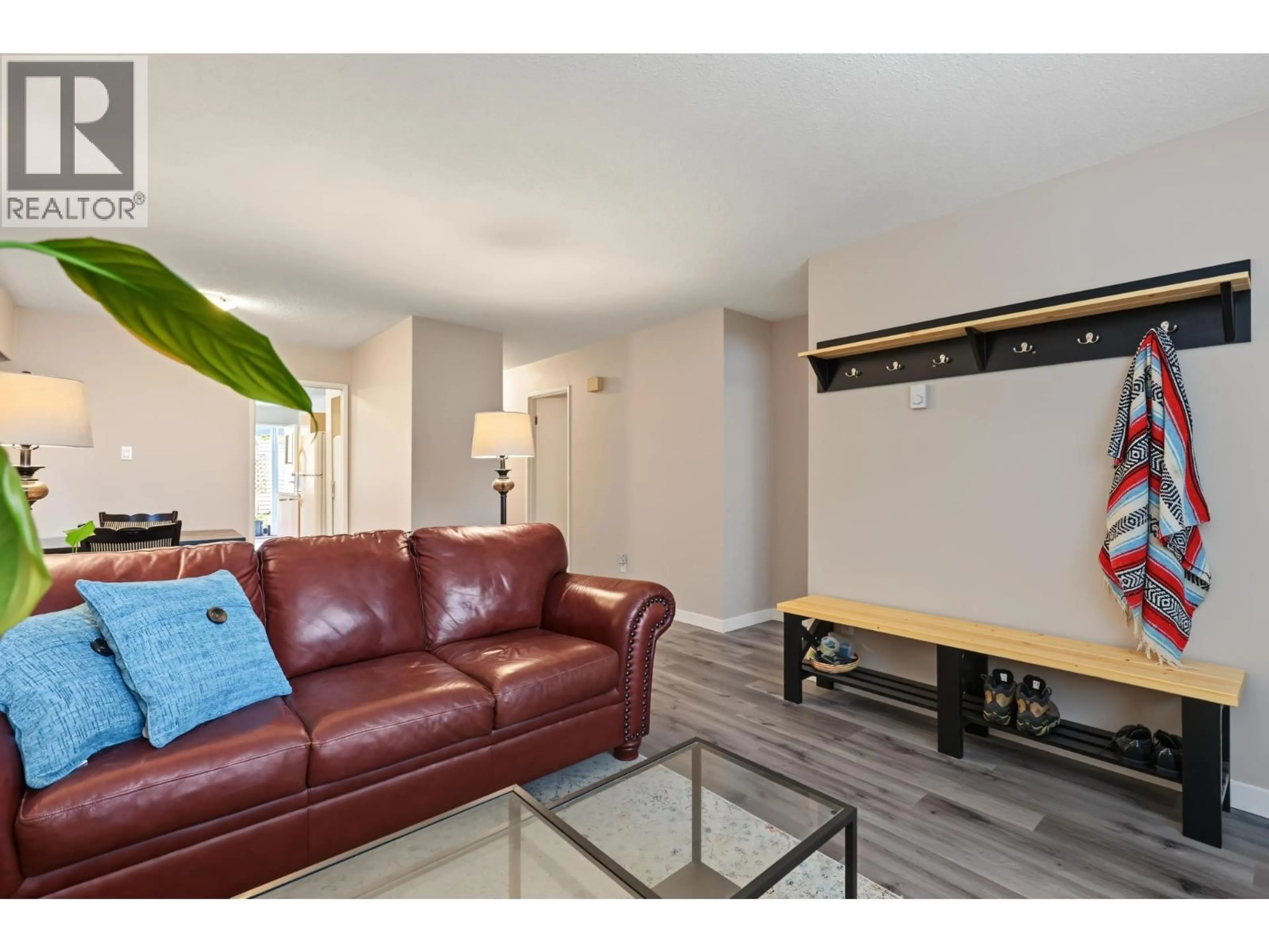 Living room with furniture, unknown for 132-134 12TH AVENUE, Vancouver British Columbia V5Y1T7