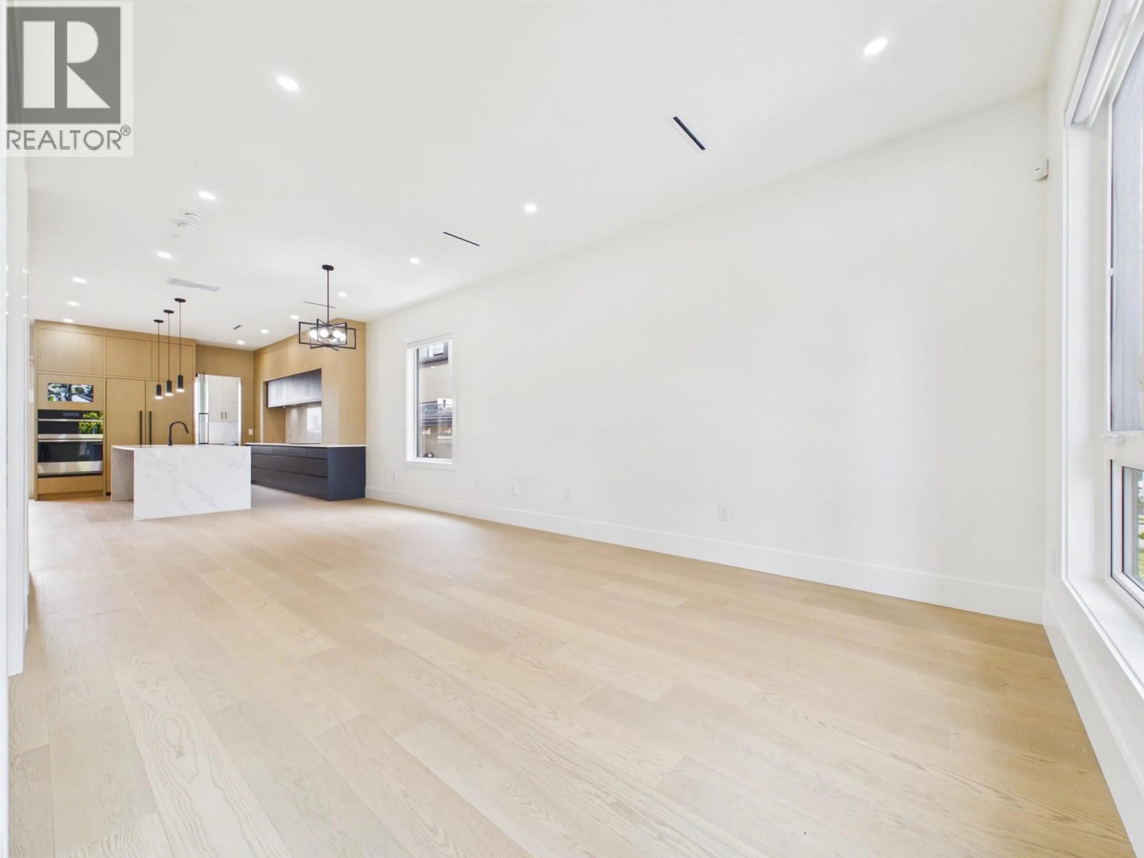 A pic of a room for 1 - 6512 GRANT STREET, Burnaby British Columbia V5B2K8