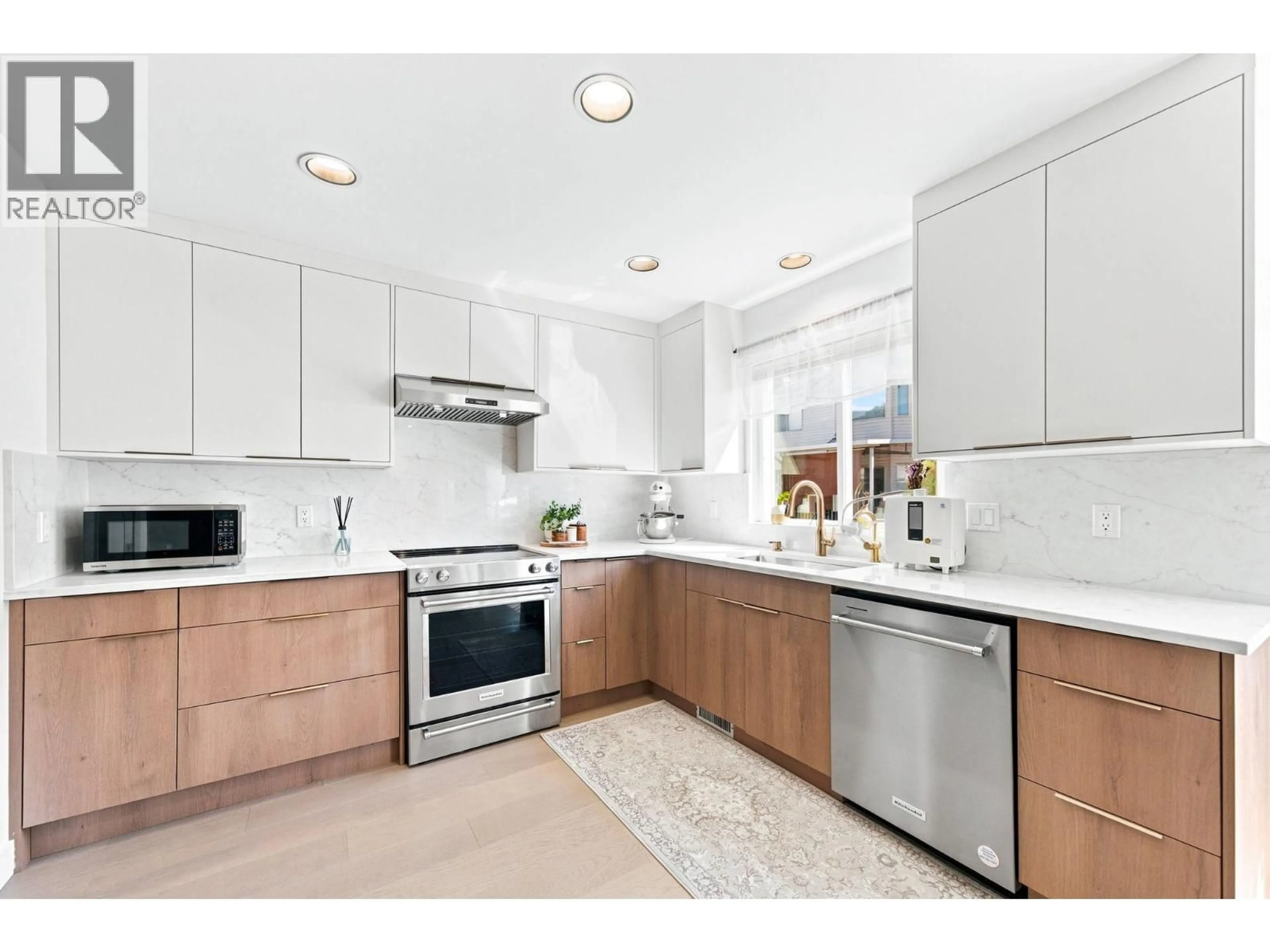 Open concept kitchen, ceramic/tile floor for 22291 GARRATT DRIVE, Richmond British Columbia V6V2P6