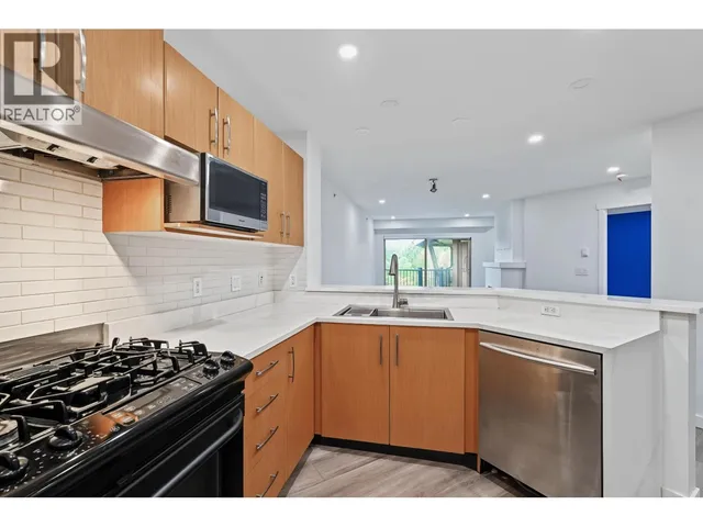 403 - 500 KLAHANIE DRIVE, Port Moody 5