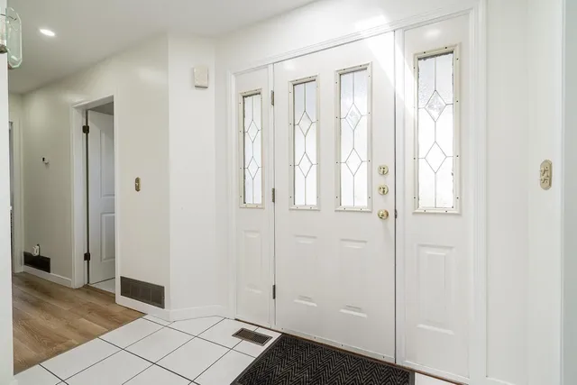16158 16A AVENUE, Surrey 3
