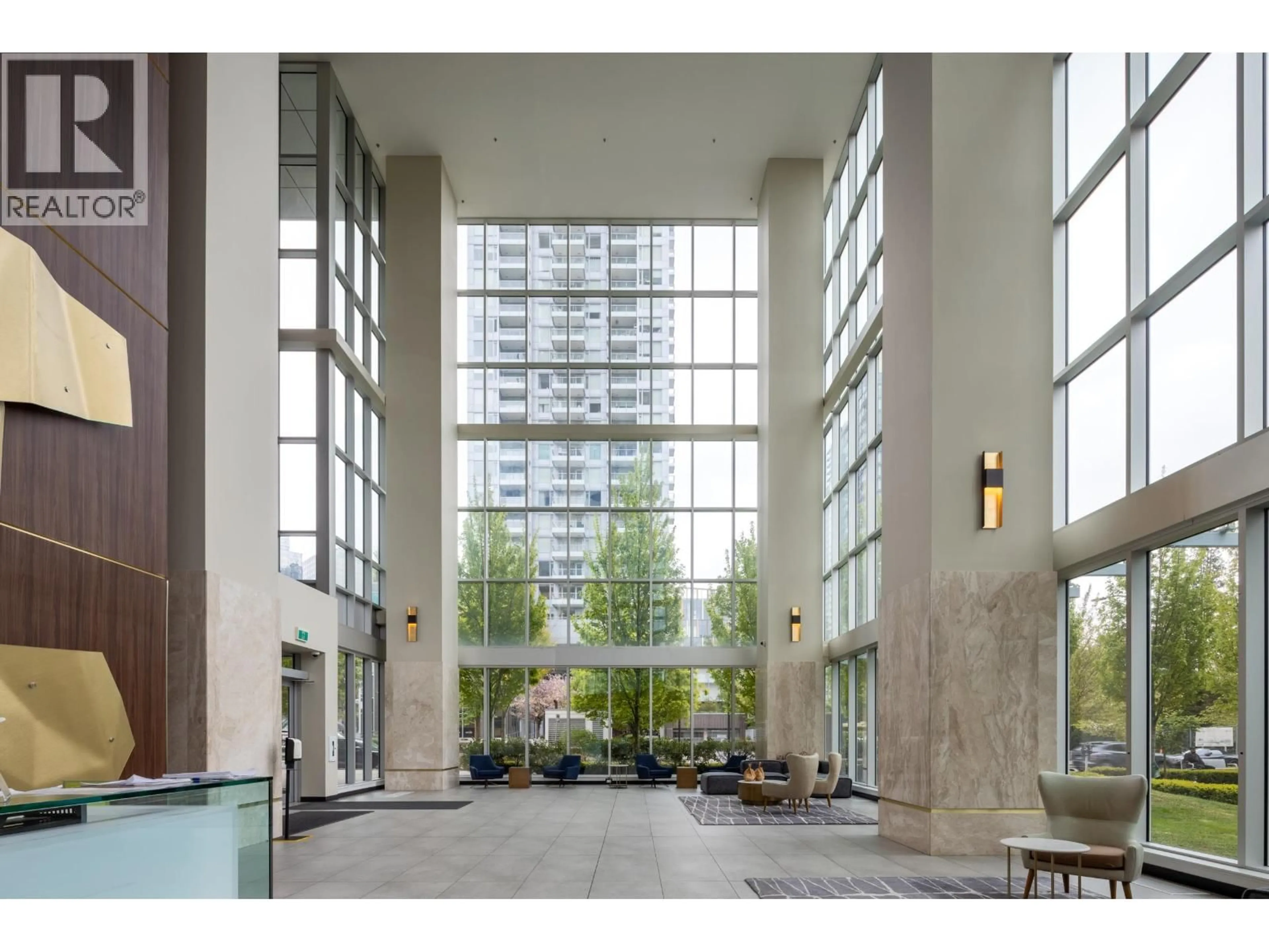 Indoor foyer for 1106 - 6383 MCKAY AVENUE, Burnaby British Columbia V5H0H8