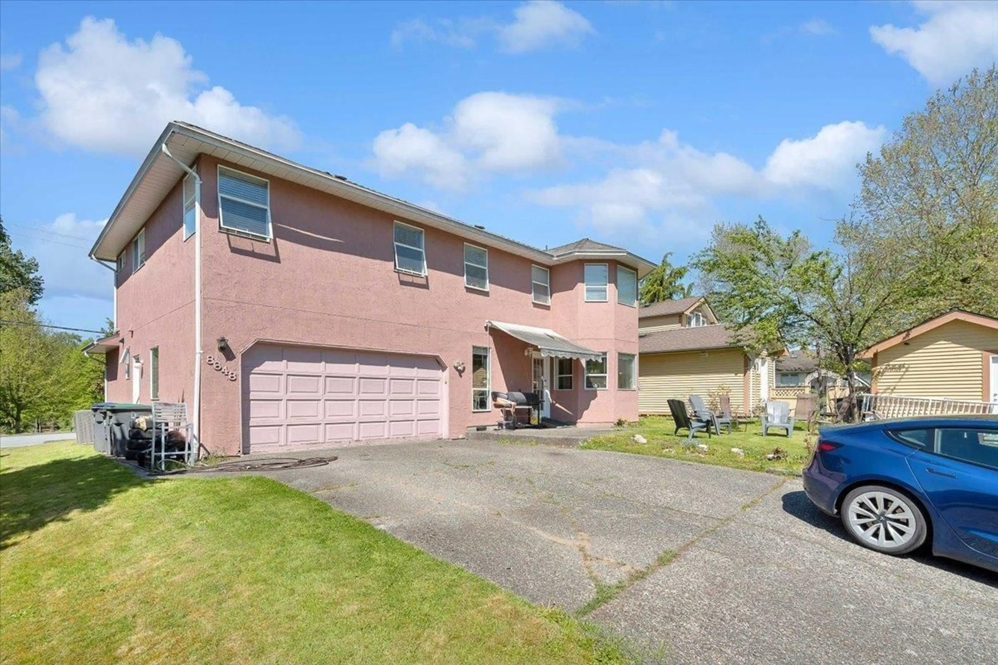 Unknown for 8648 140 STREET, Surrey British Columbia V3W5L3