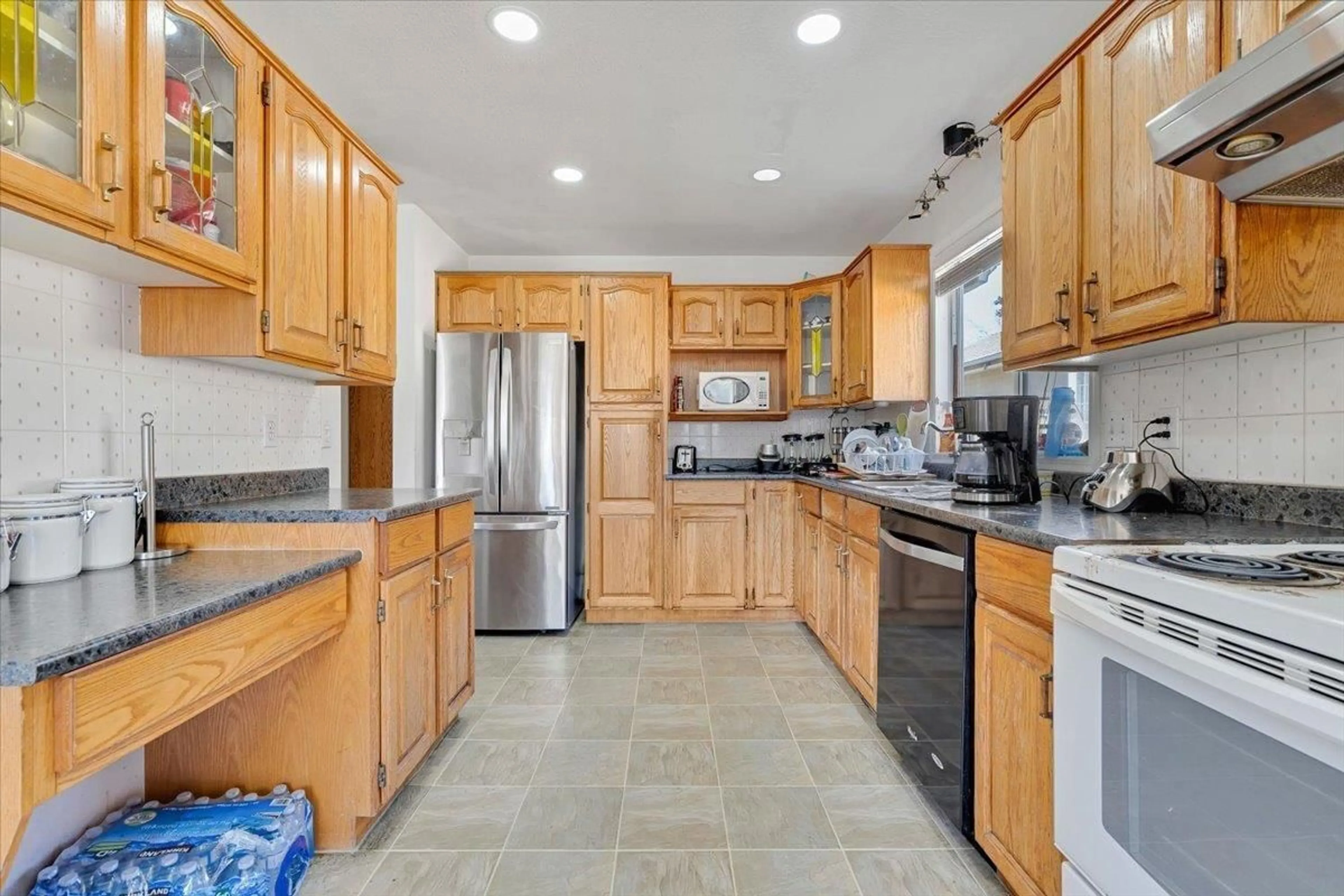 Standard kitchen, ceramic/tile floor for 8648 140 STREET, Surrey British Columbia V3W5L3