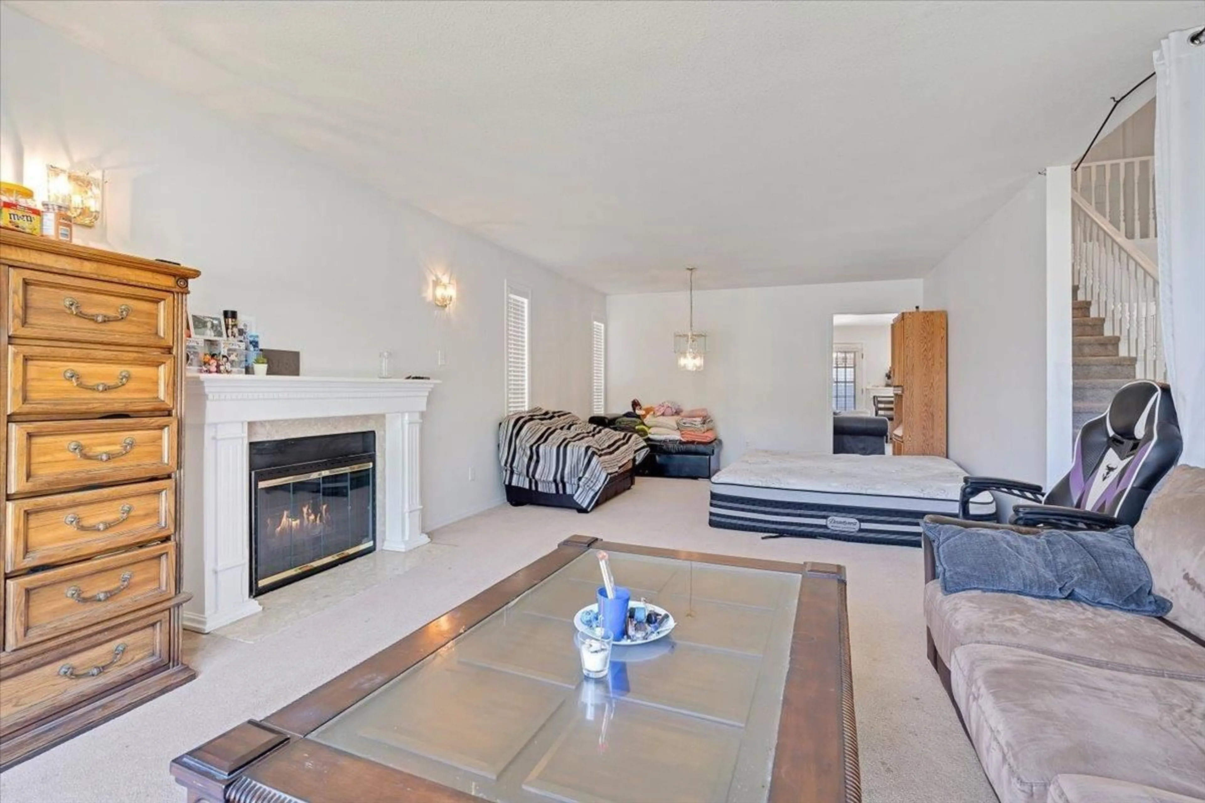 Living room with furniture, unknown for 8648 140 STREET, Surrey British Columbia V3W5L3