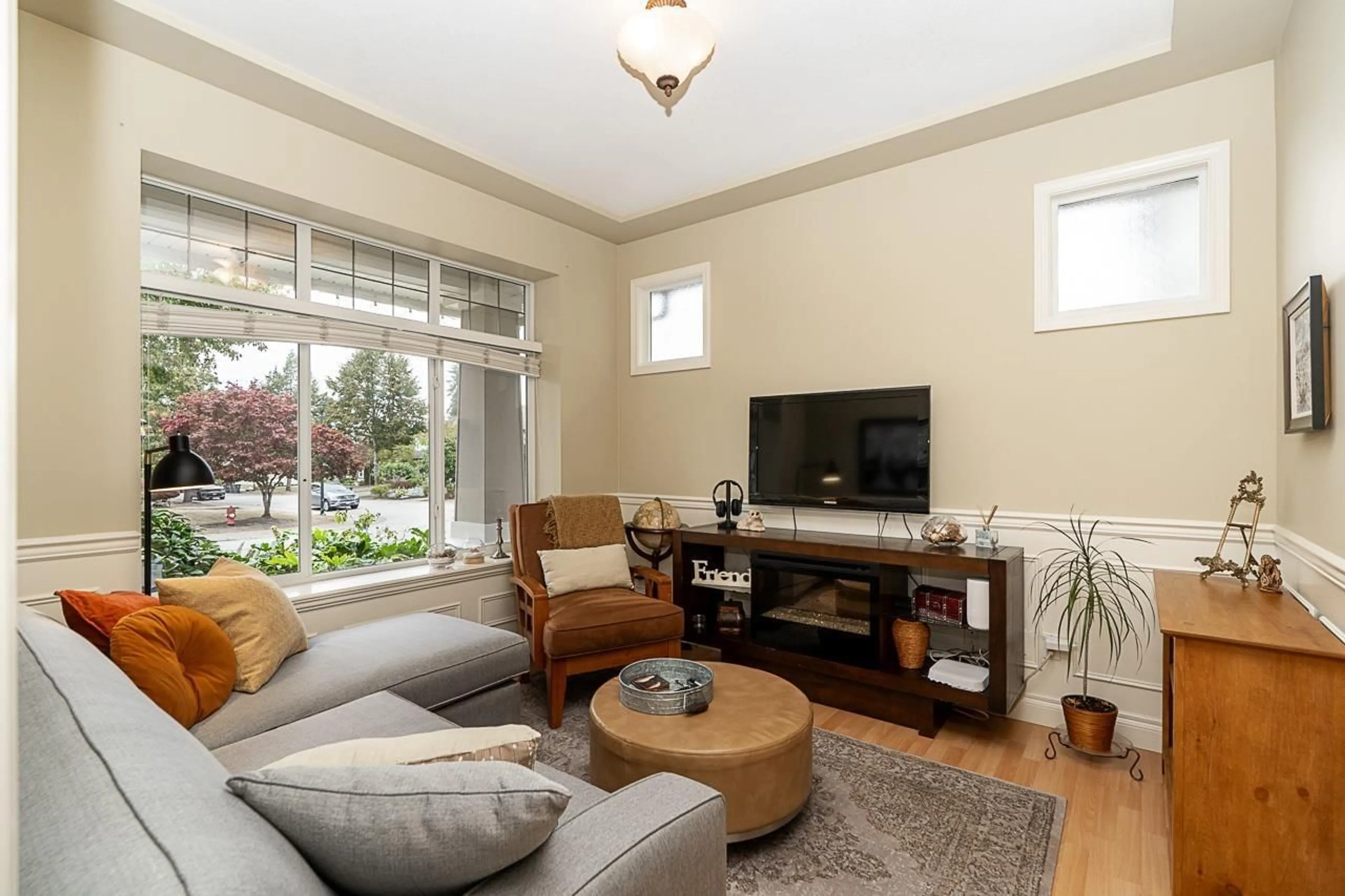 Living room with furniture, unknown for 14690 73 AVENUE, Surrey British Columbia V3S9J8