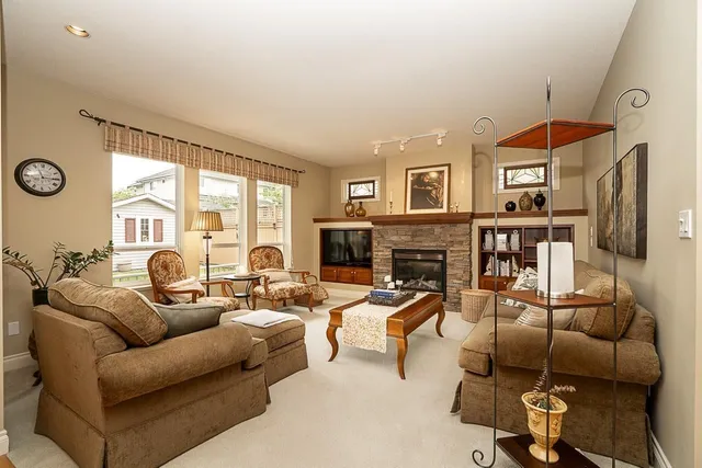 14690 73 AVENUE, Surrey 4