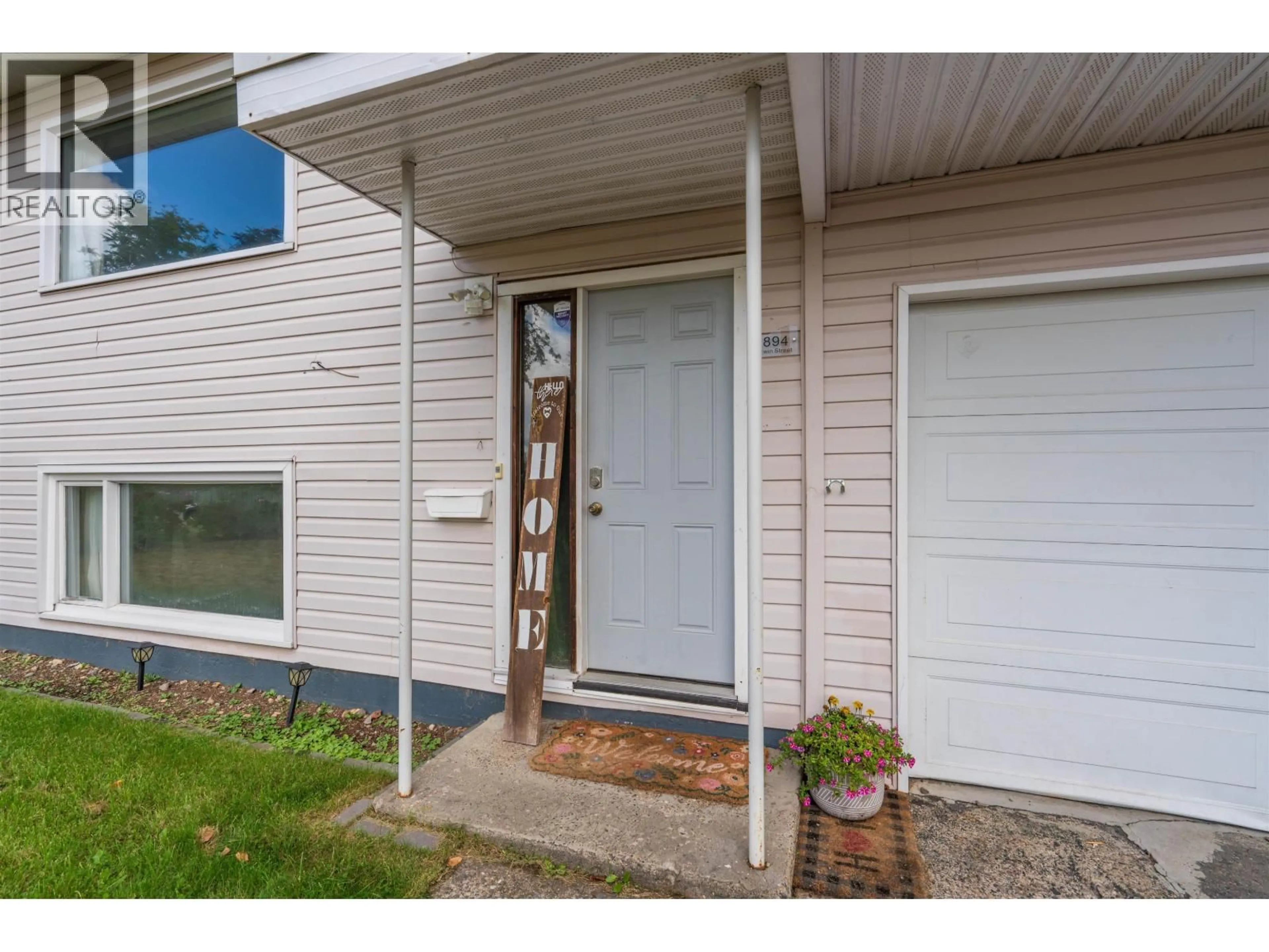 Unknown for 894 IRWIN STREET, Prince George British Columbia V2M2X9