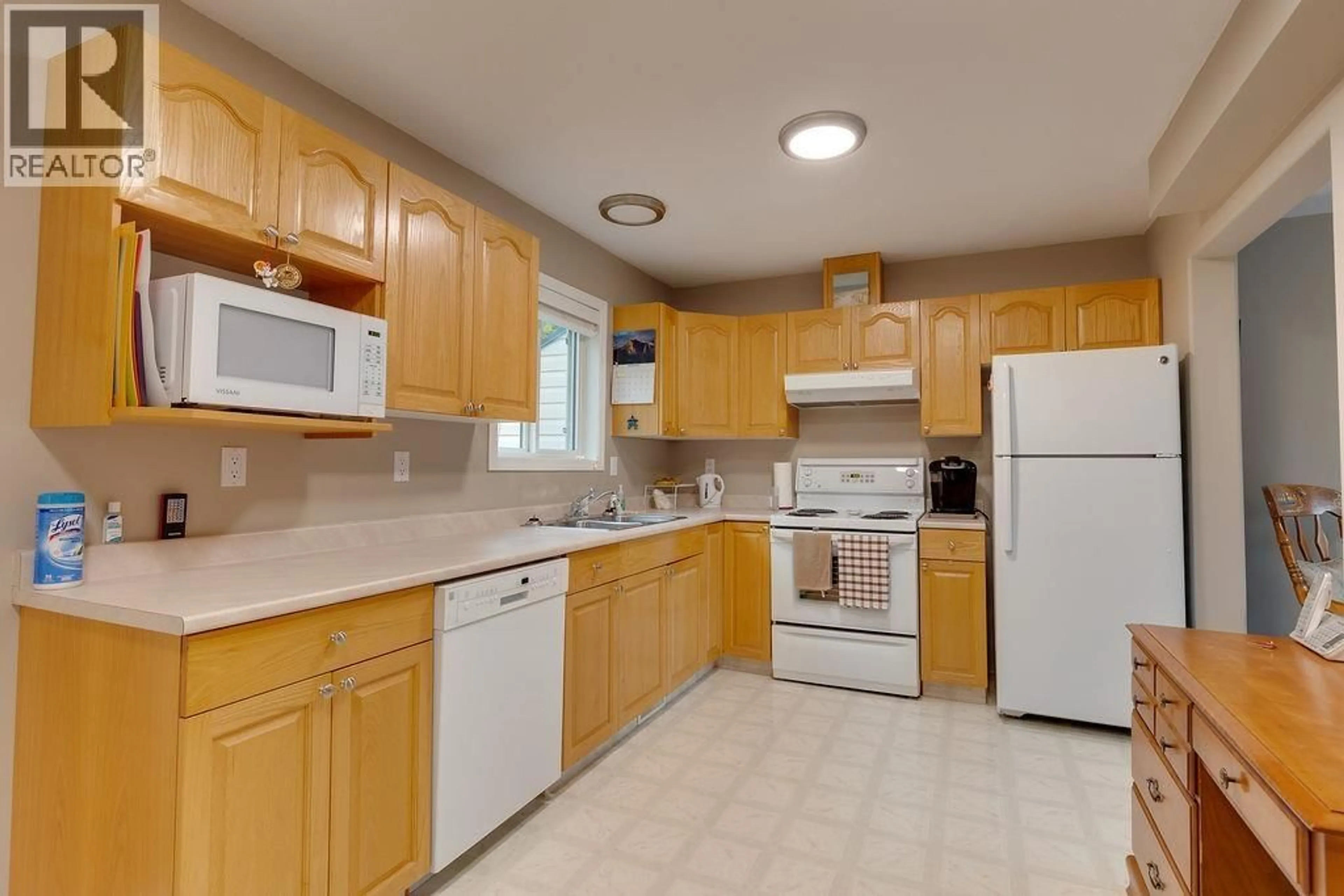 Standard kitchen, unknown for 103 - 4281 BAKER ROAD, Prince George British Columbia V2N6M8