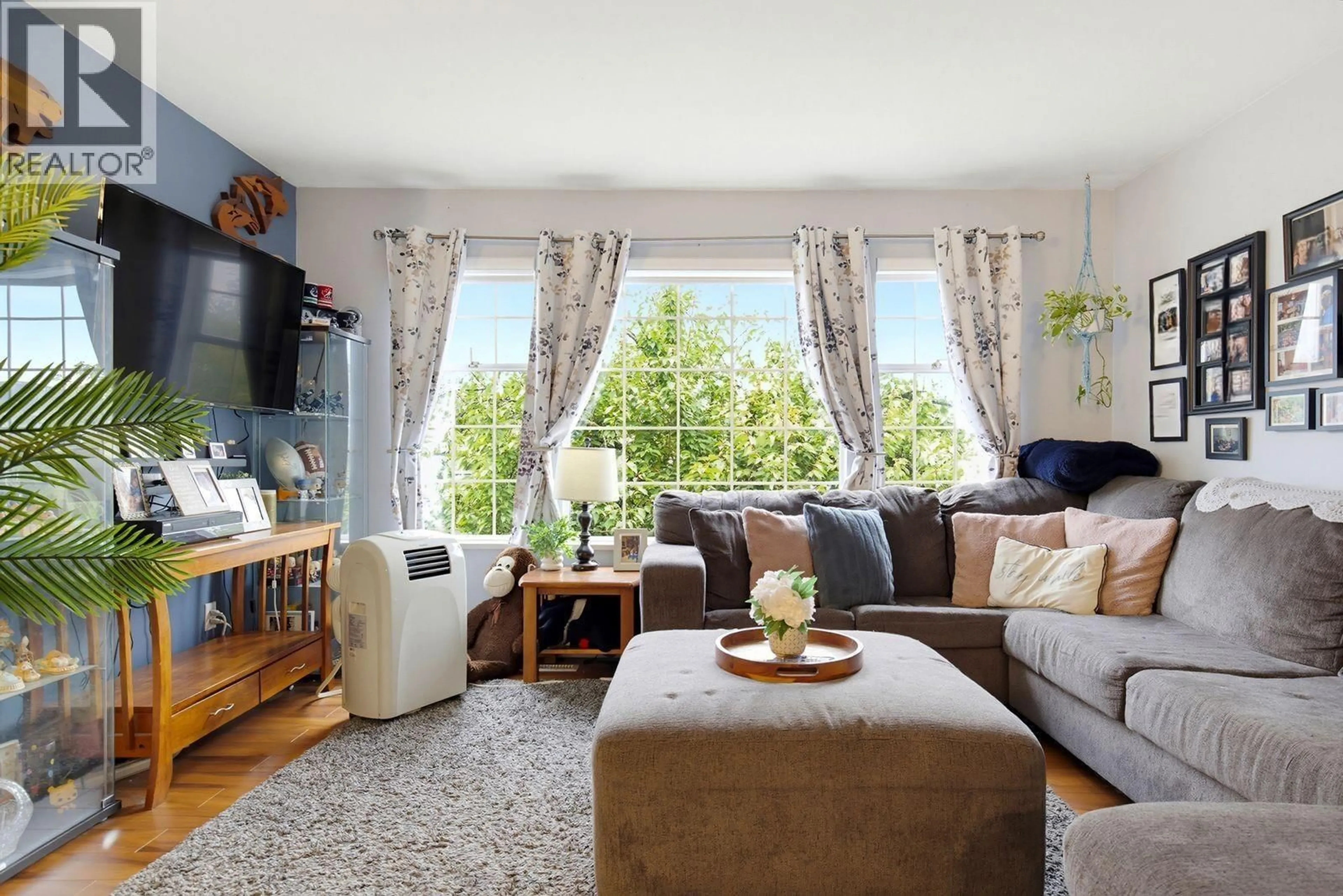 Living room with furniture, unknown for 12476 231B STREET, Maple Ridge British Columbia V2X0G1
