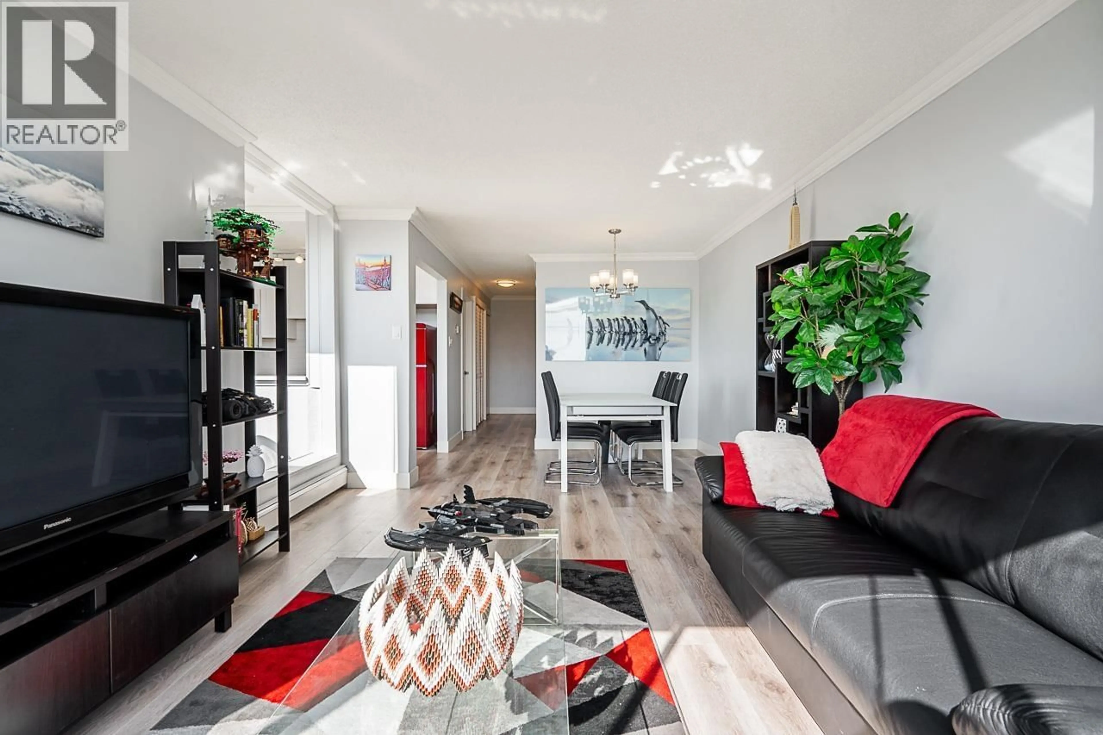 Living room with furniture, unknown for 803 - 9280 SALISH COURT, Burnaby British Columbia V3J7J8