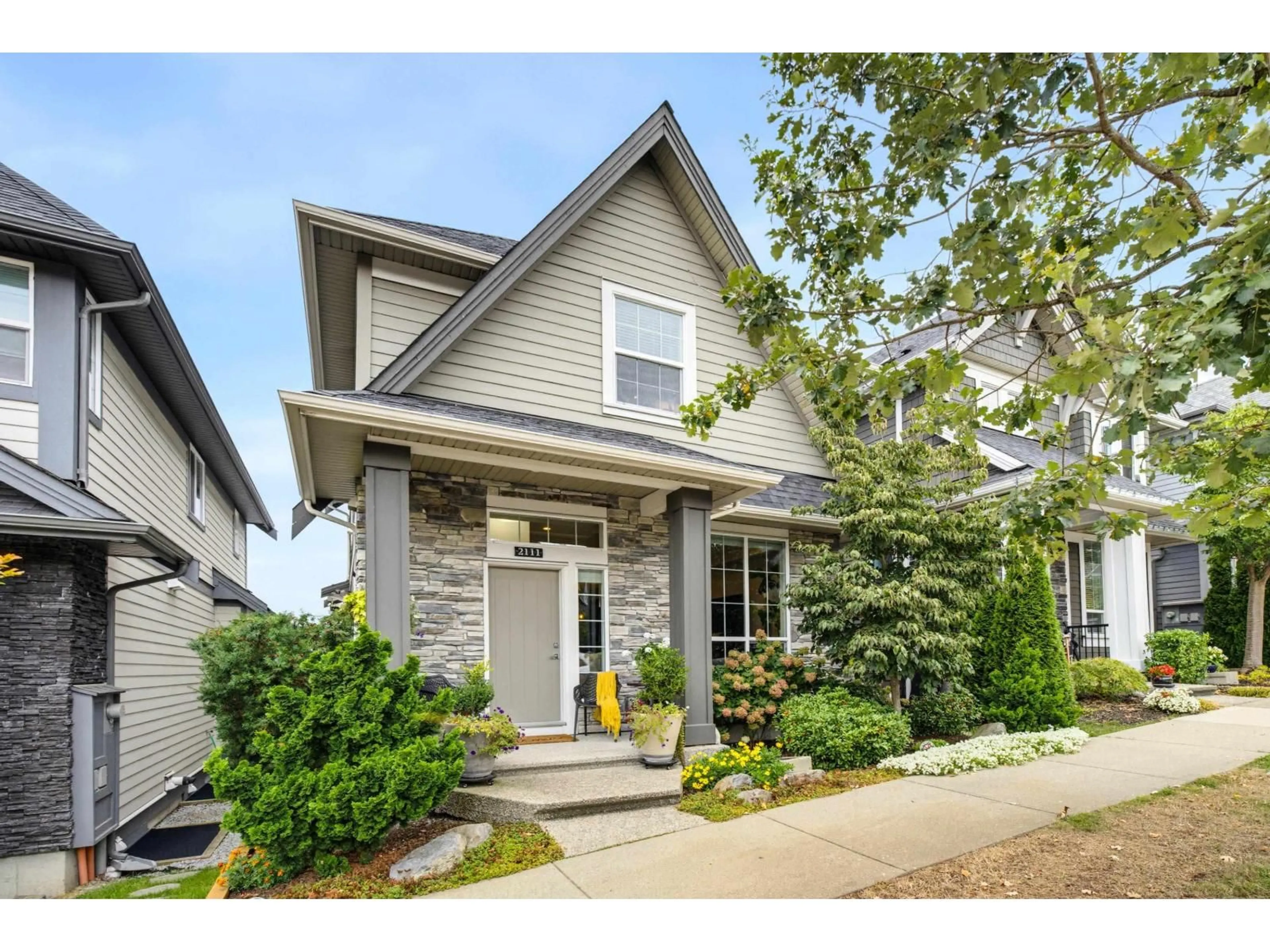 Home with vinyl exterior material, street for 2111 165B STREET, Surrey British Columbia V3Z0V6