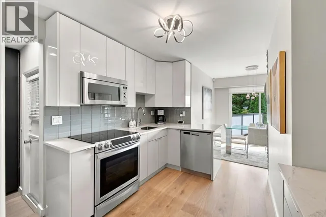 1103 CLOVERLEY STREET, North Vancouver 5