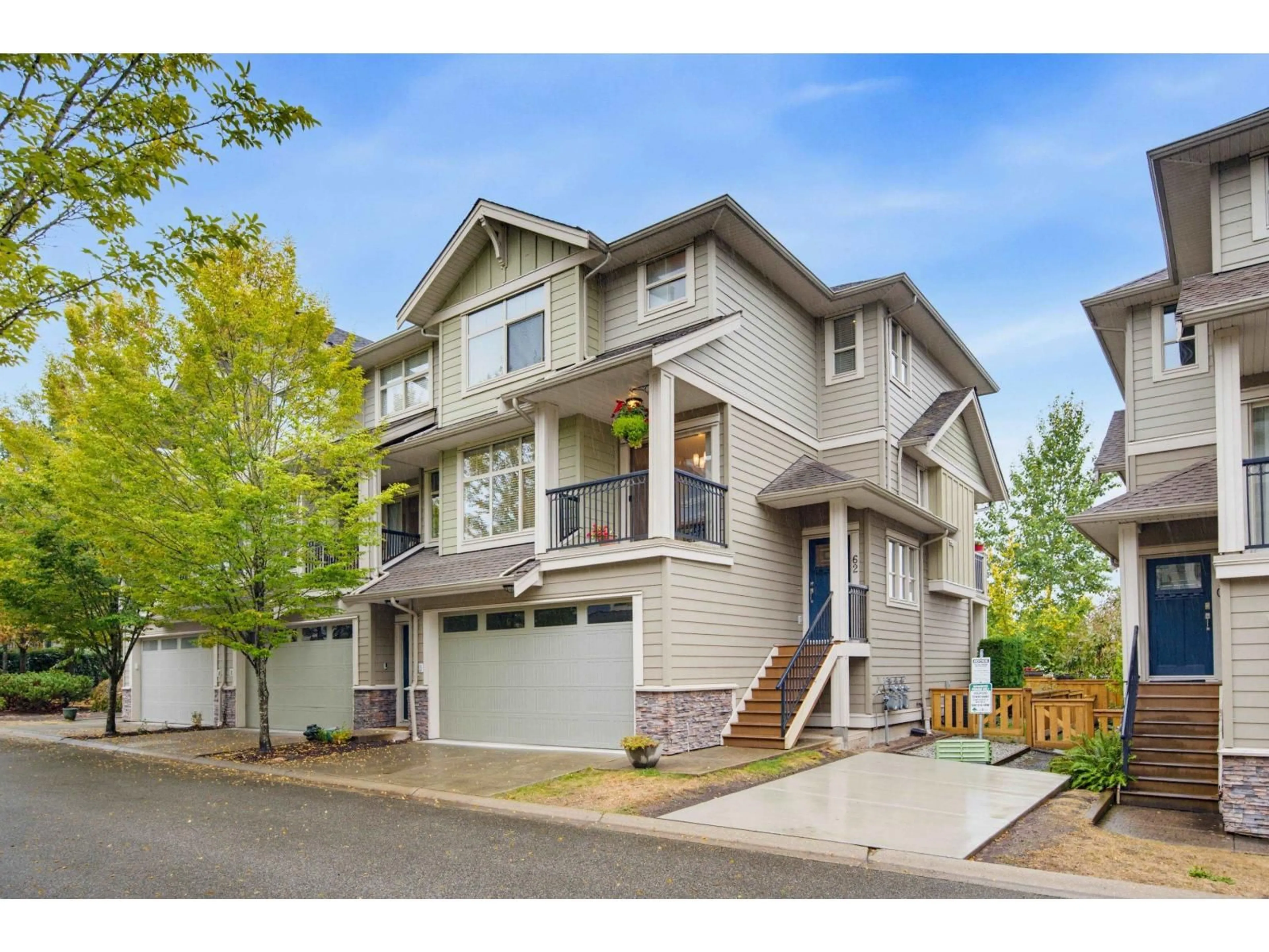 Home with vinyl exterior material, street for 62 - 22225 50 AVENUE, Langley British Columbia V2Y0G7
