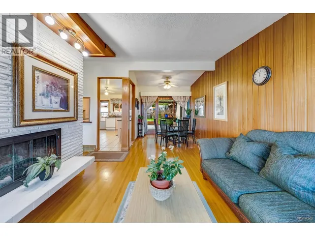 4646 CHARLOTTE COURT, Burnaby 5