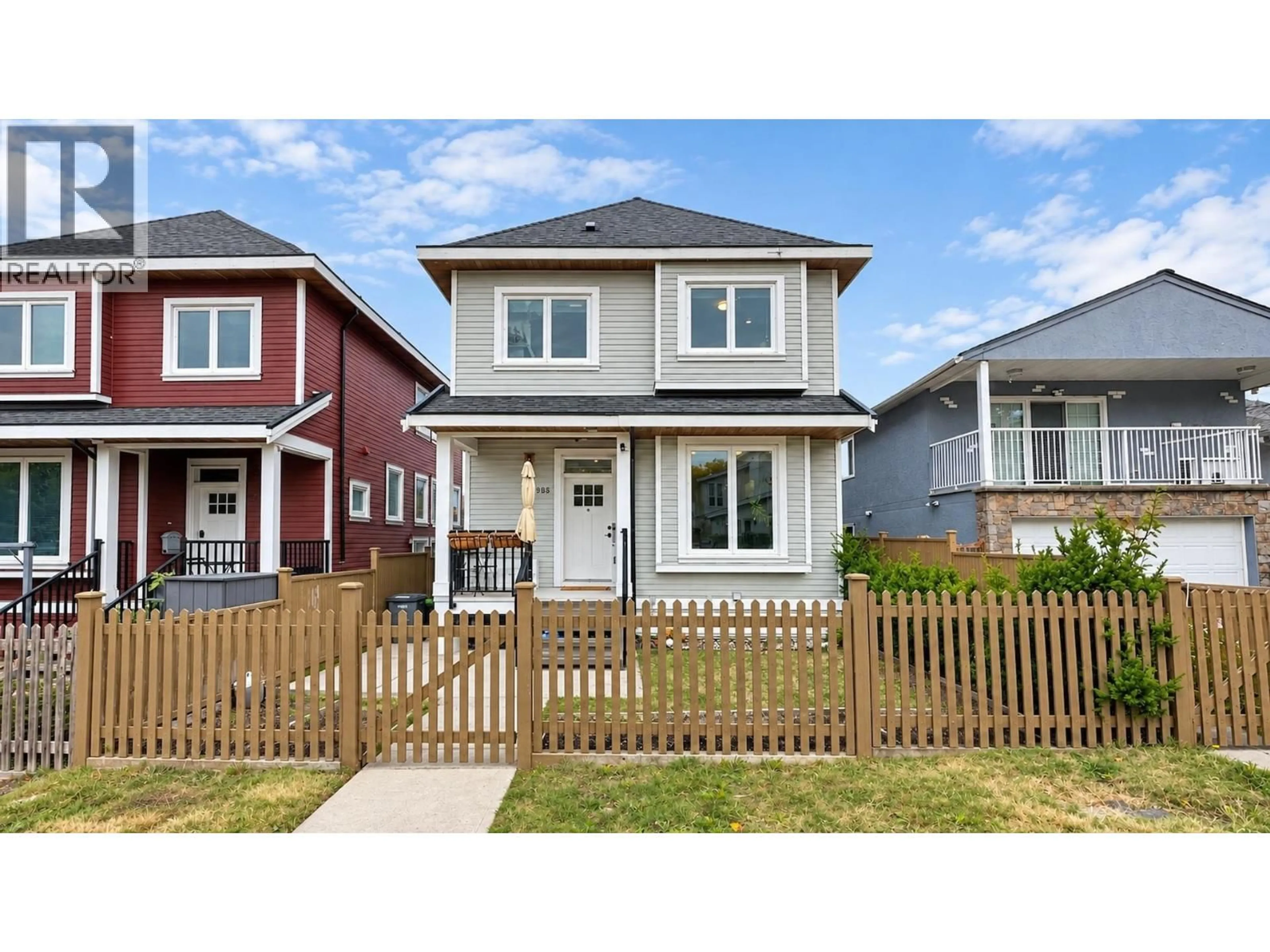 Home with vinyl exterior material, street for 4985 MOSS STREET, Vancouver British Columbia V5R3T5
