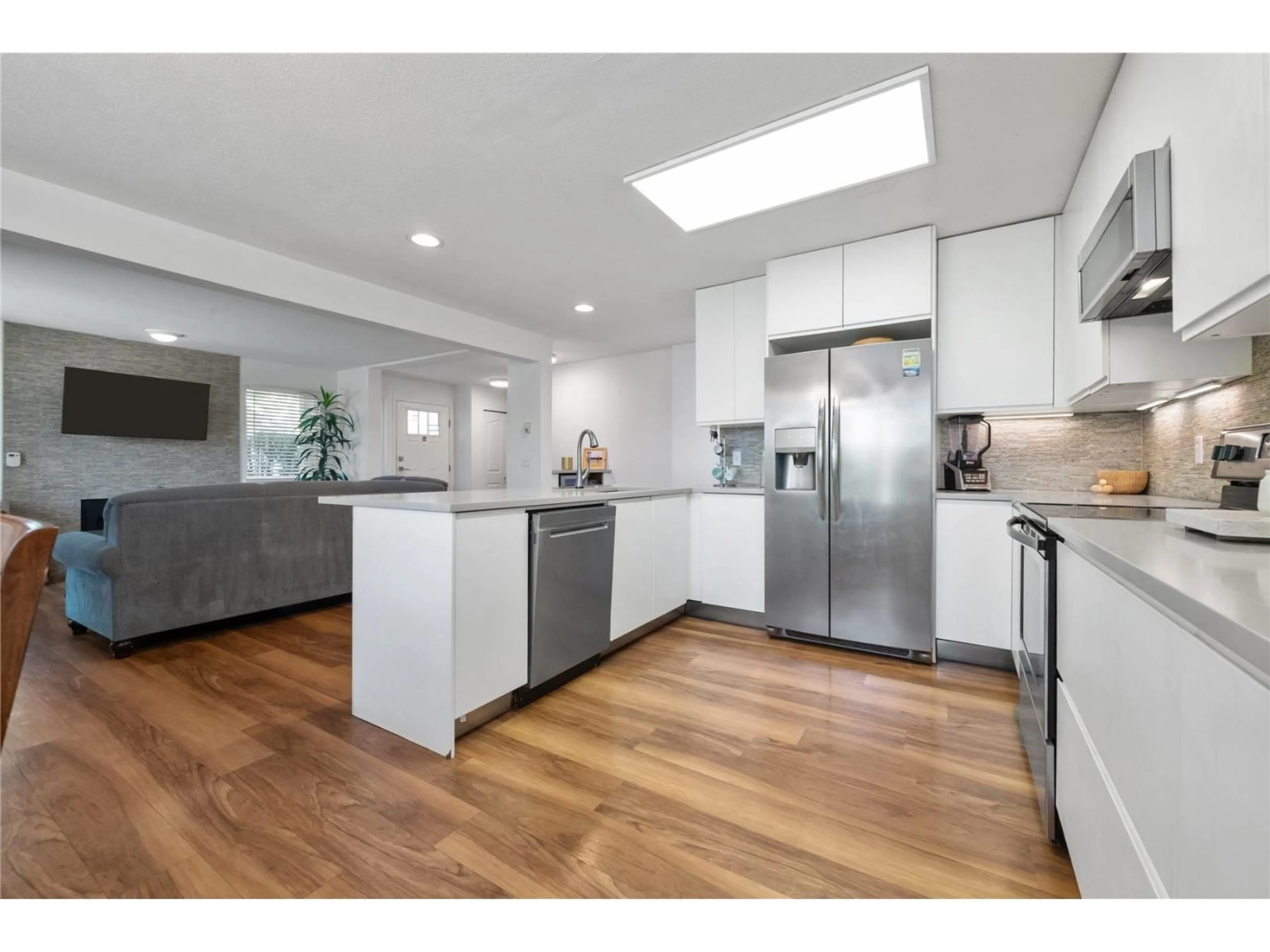 Open concept kitchen, unknown for 201 - 8972 FLEETWOOD WAY, Surrey British Columbia V3R0T5