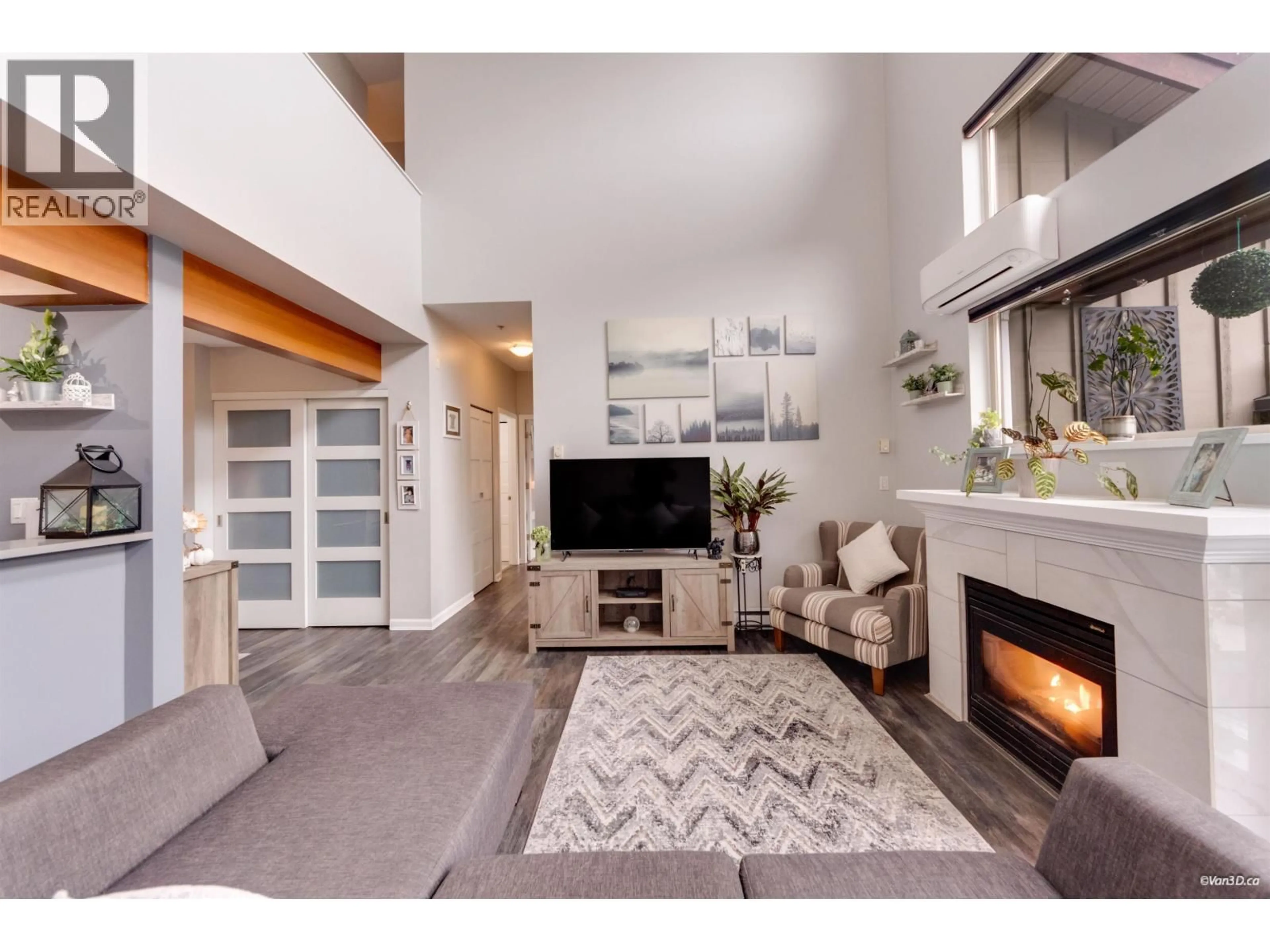 Living room with furniture, unknown for 510 - 580 RAVEN WOODS DRIVE, North Vancouver British Columbia V7G2T2