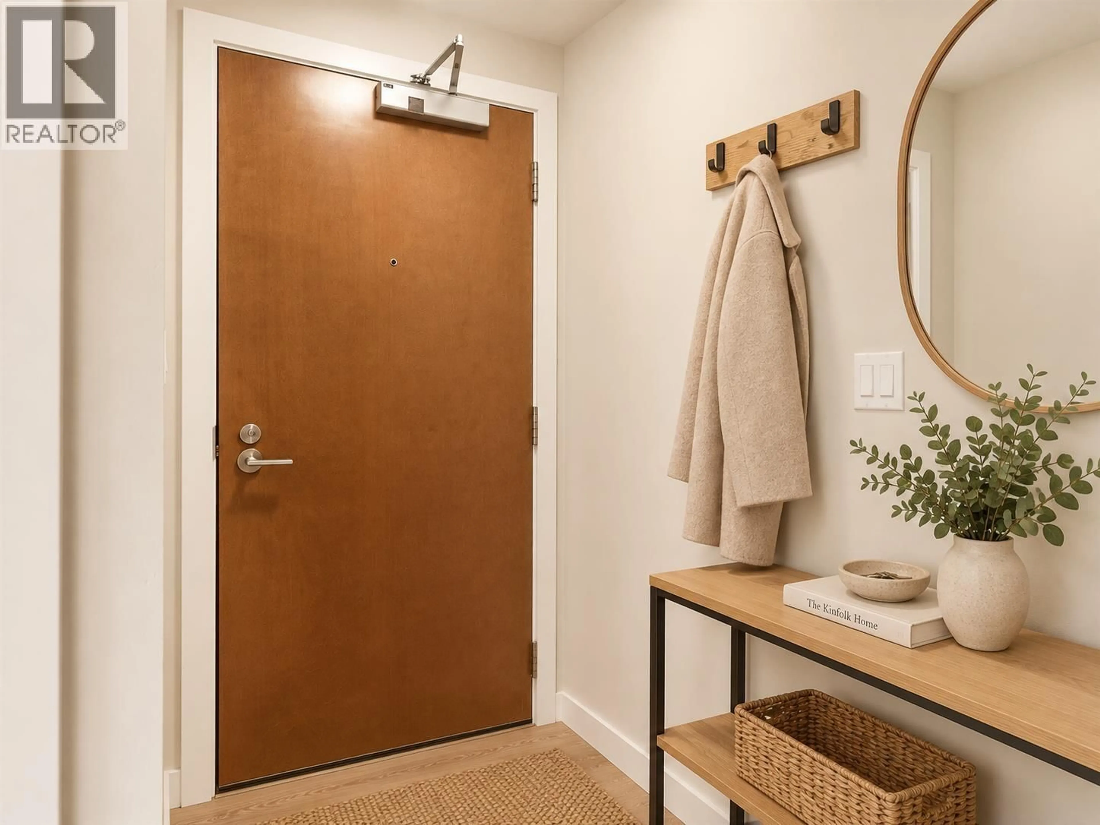 Indoor entryway for 2301 - 2975 ATLANTIC AVENUE, Coquitlam British Columbia V3B0C5
