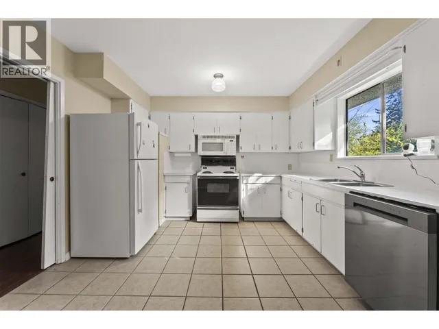 8975 COOK CRESCENT, Richmond 5