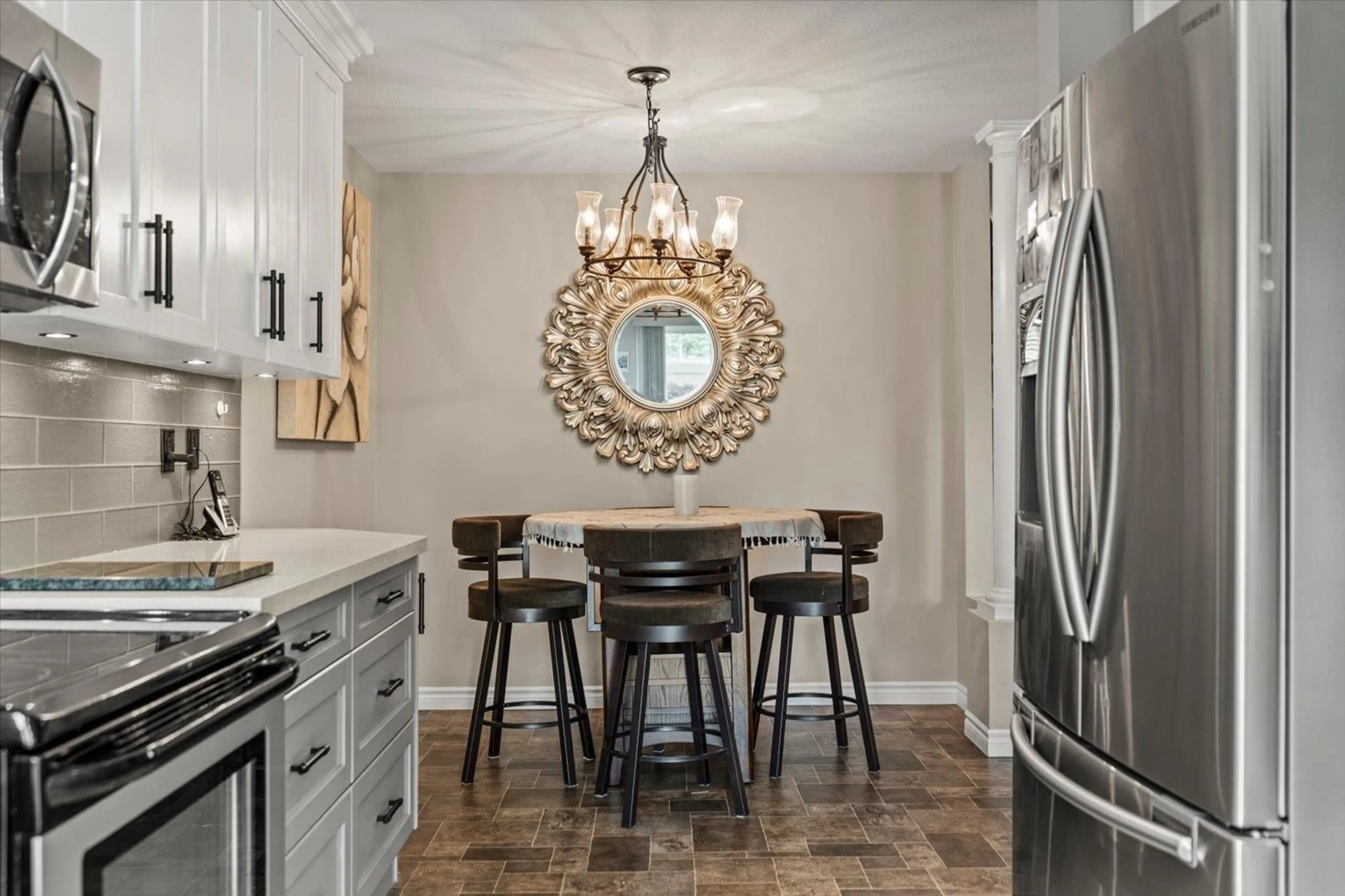 Contemporary kitchen, ceramic/tile floor for 37 - 2525 YALE COURT, Abbotsford British Columbia V2S8G9