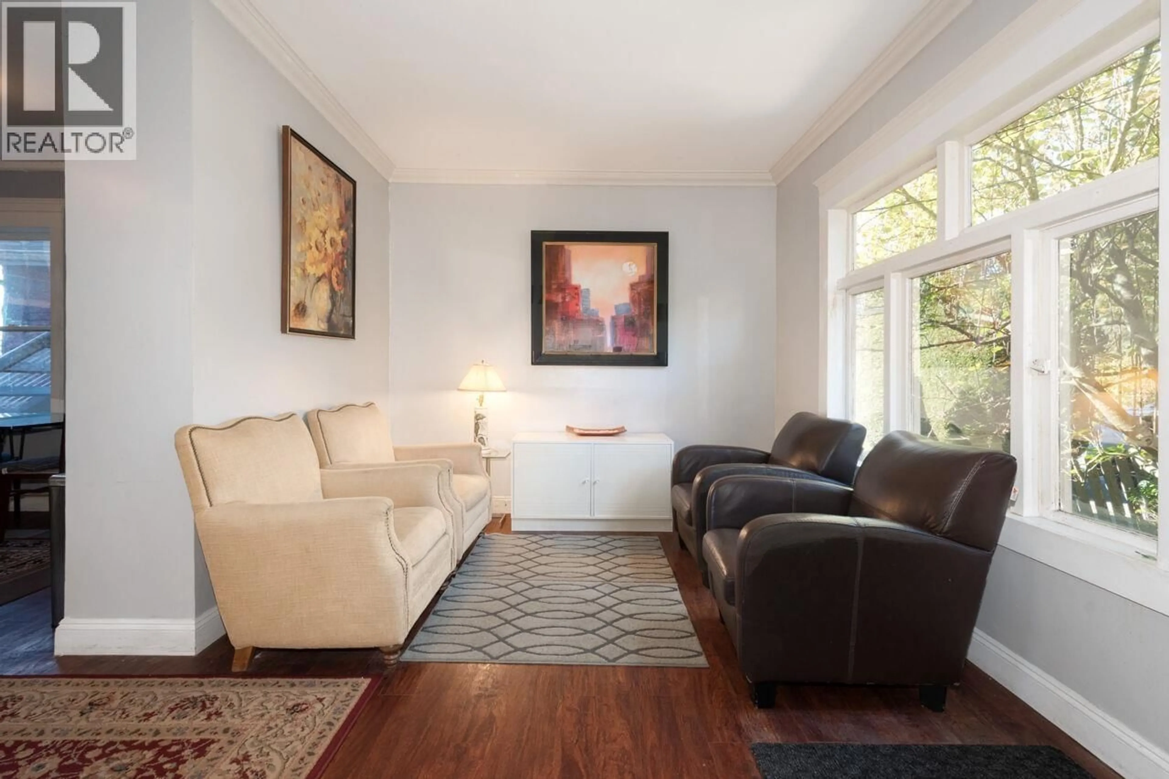 Living room with furniture, unknown for 219 29TH STREET, North Vancouver British Columbia V7N1C8