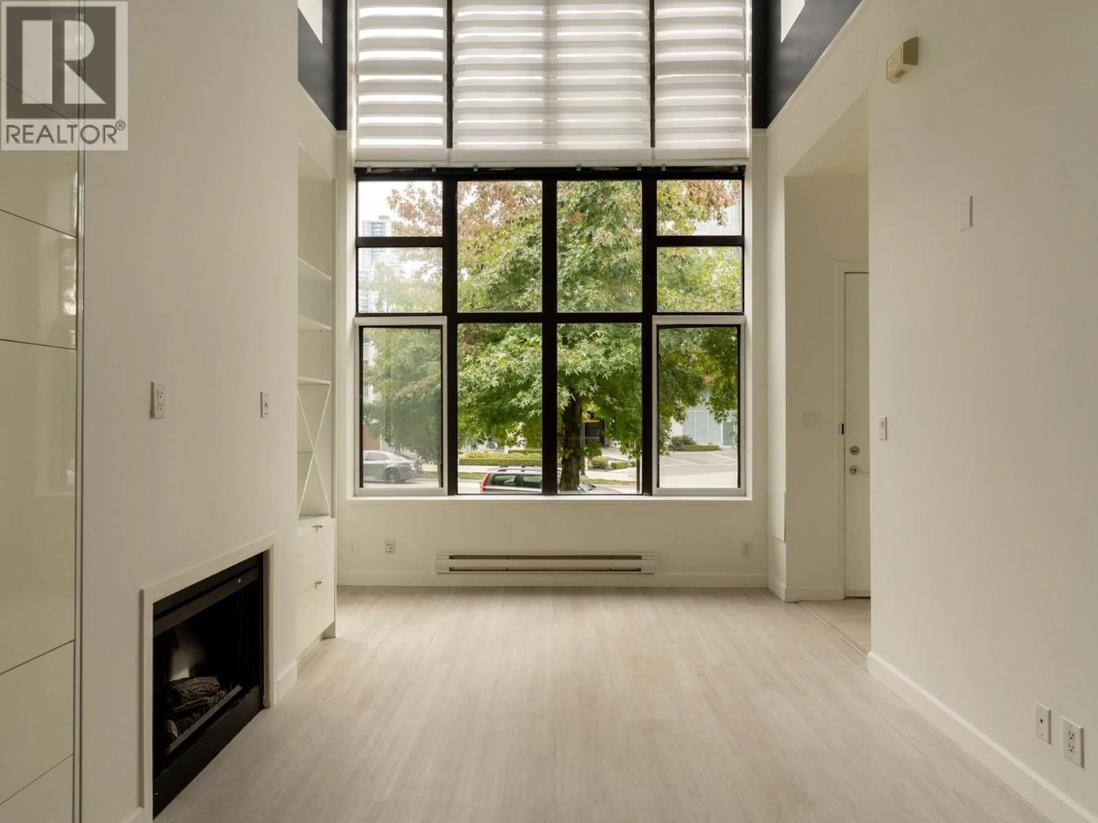 Unknown for TH10 - 2355 MADISON AVENUE, Burnaby British Columbia V5C0B3