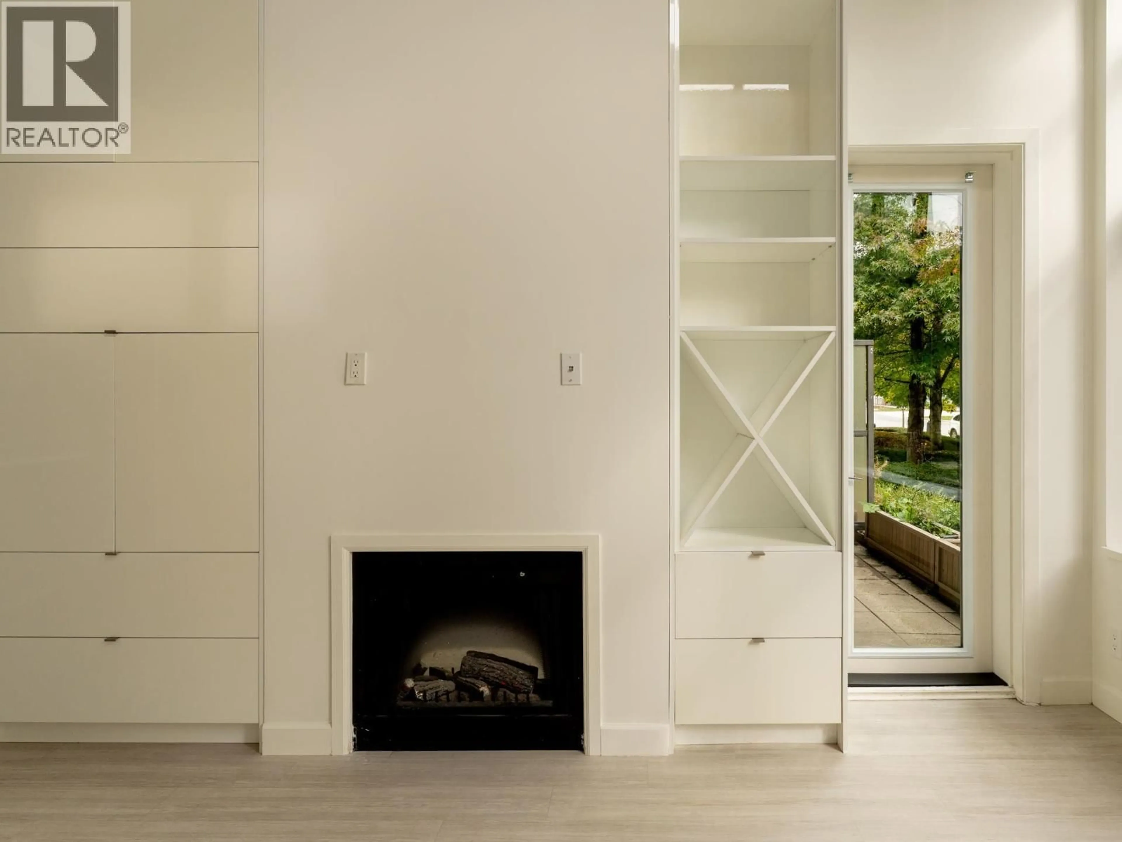 Unknown for TH10 - 2355 MADISON AVENUE, Burnaby British Columbia V5C0B3