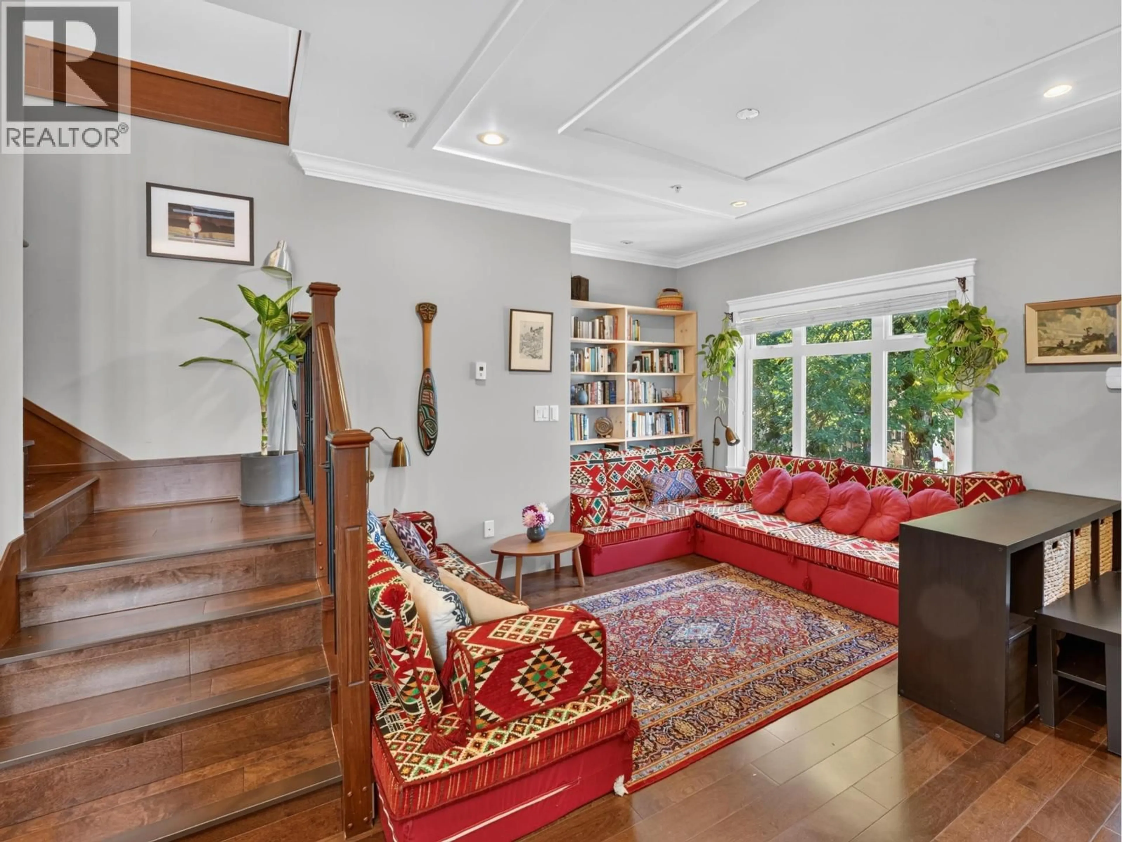 Unknown for 5502 DUNDEE STREET, Vancouver British Columbia V5R3T9