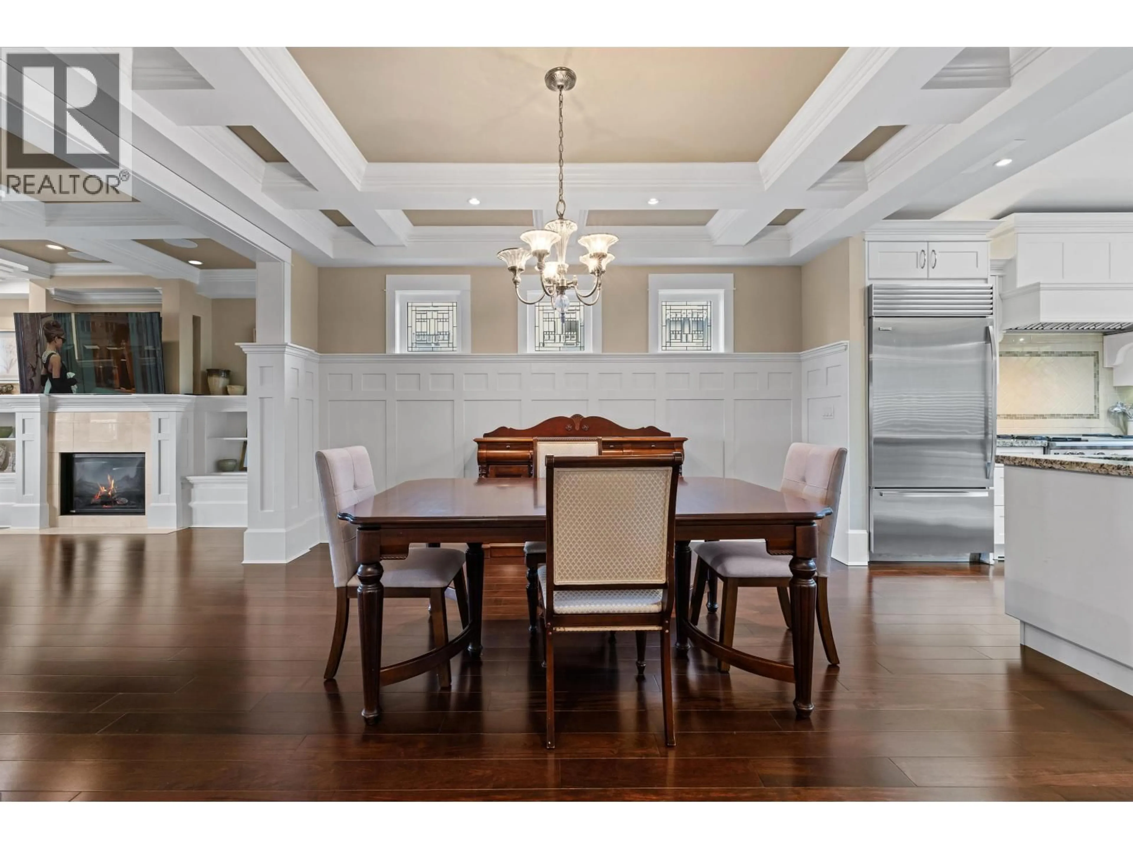 Dining room, wood/laminate floor for 6191 WINCH STREET, Burnaby British Columbia V5B2L4