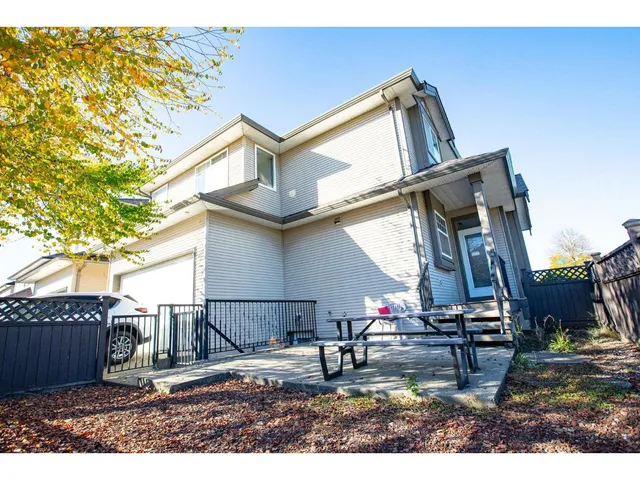19096 68A AVENUE, Surrey 4