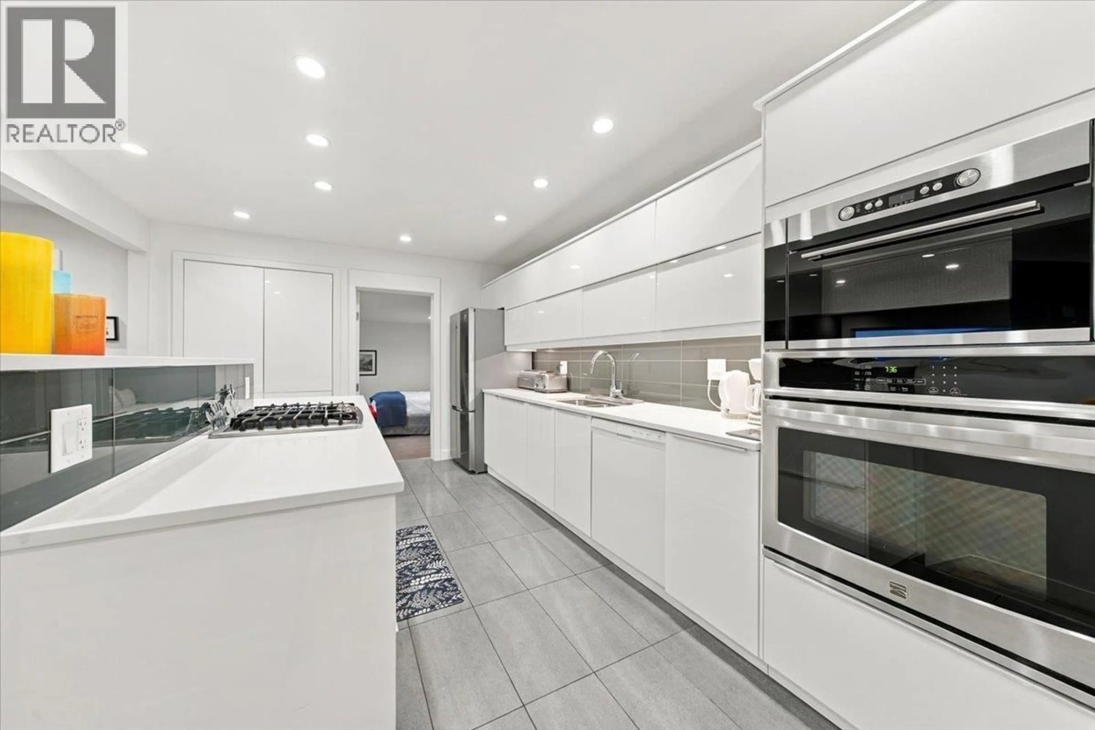 Contemporary kitchen, ceramic/tile floor for 1095 KEITH ROAD, North Vancouver British Columbia V7P1Y6