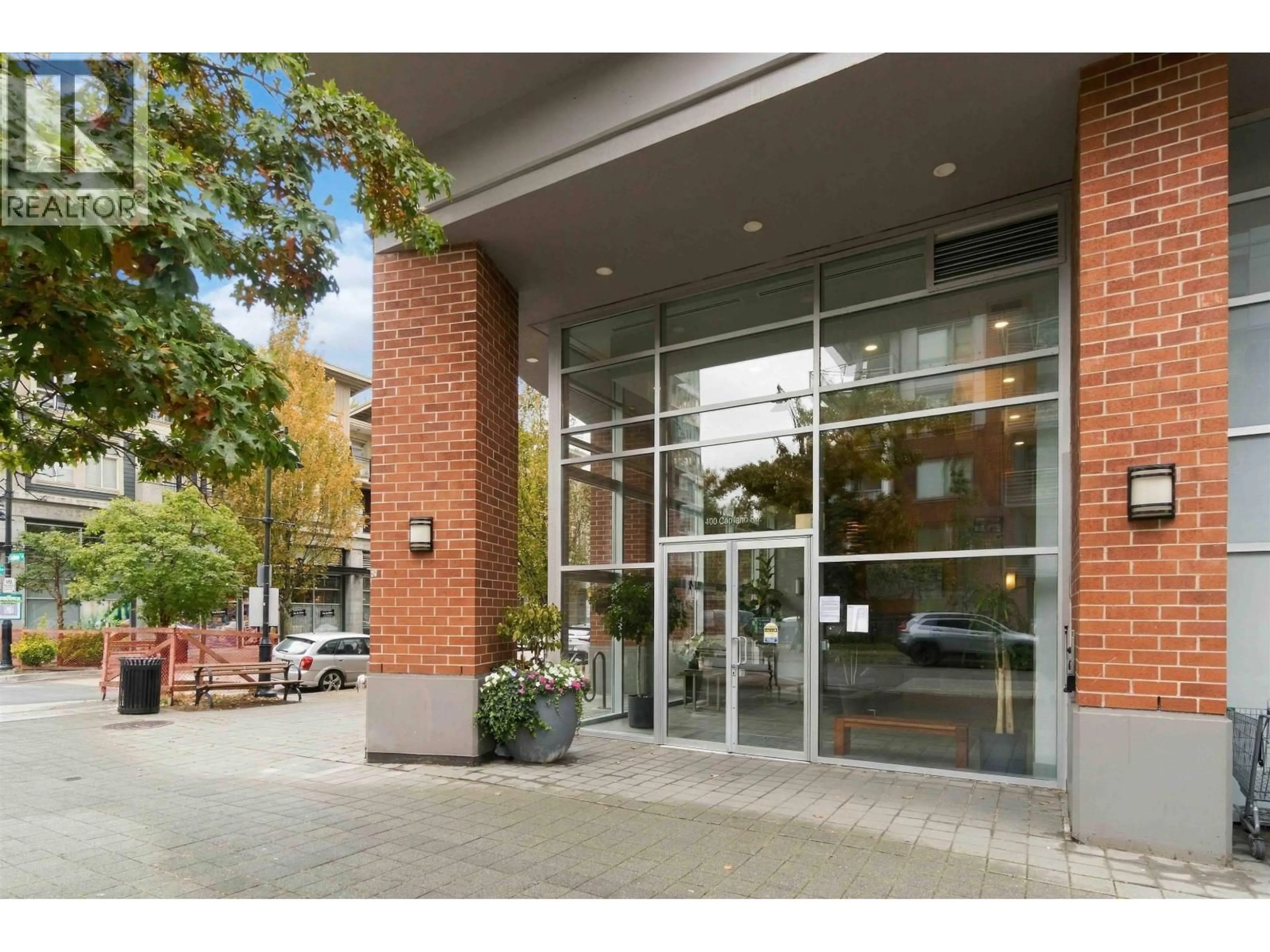 Indoor foyer for 1802 - 400 CAPILANO ROAD, Port Moody British Columbia V3H0E1